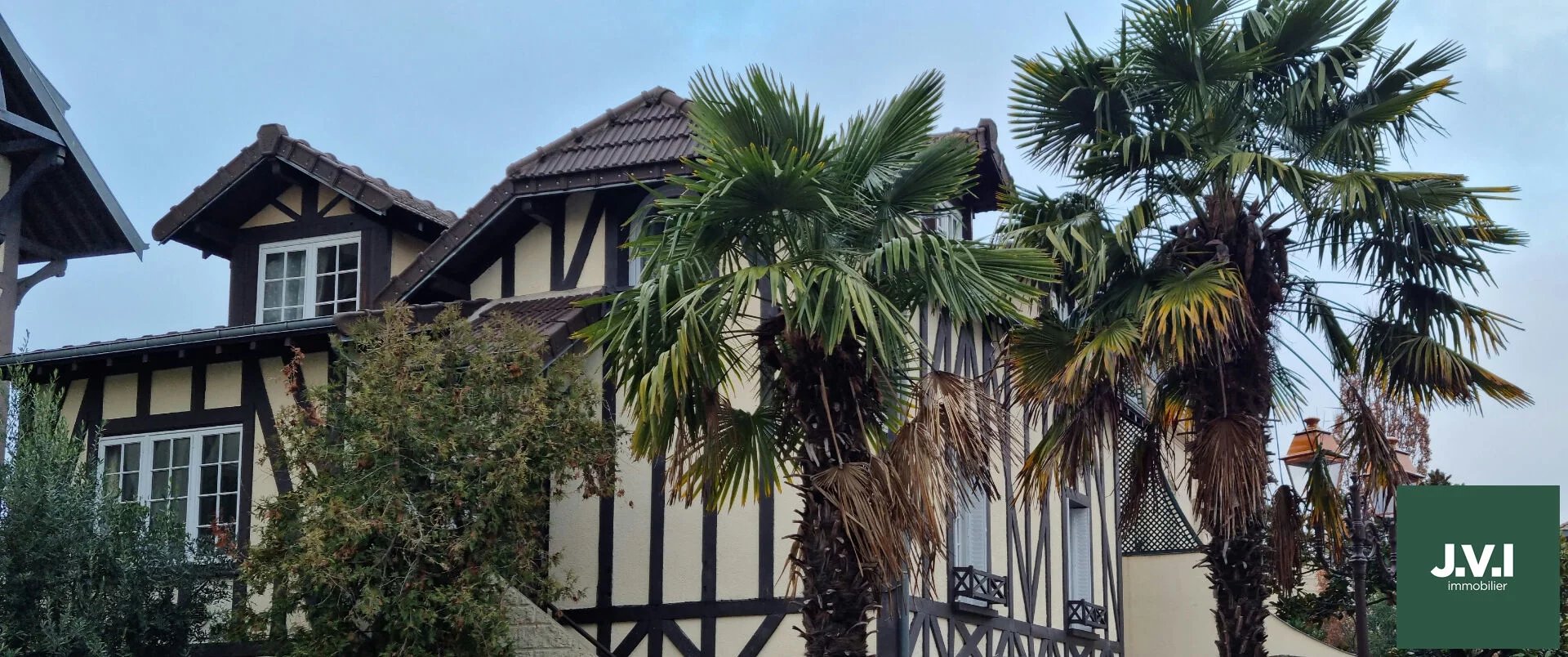 A VENDRE Maison Enghien Les Bains 235 m²