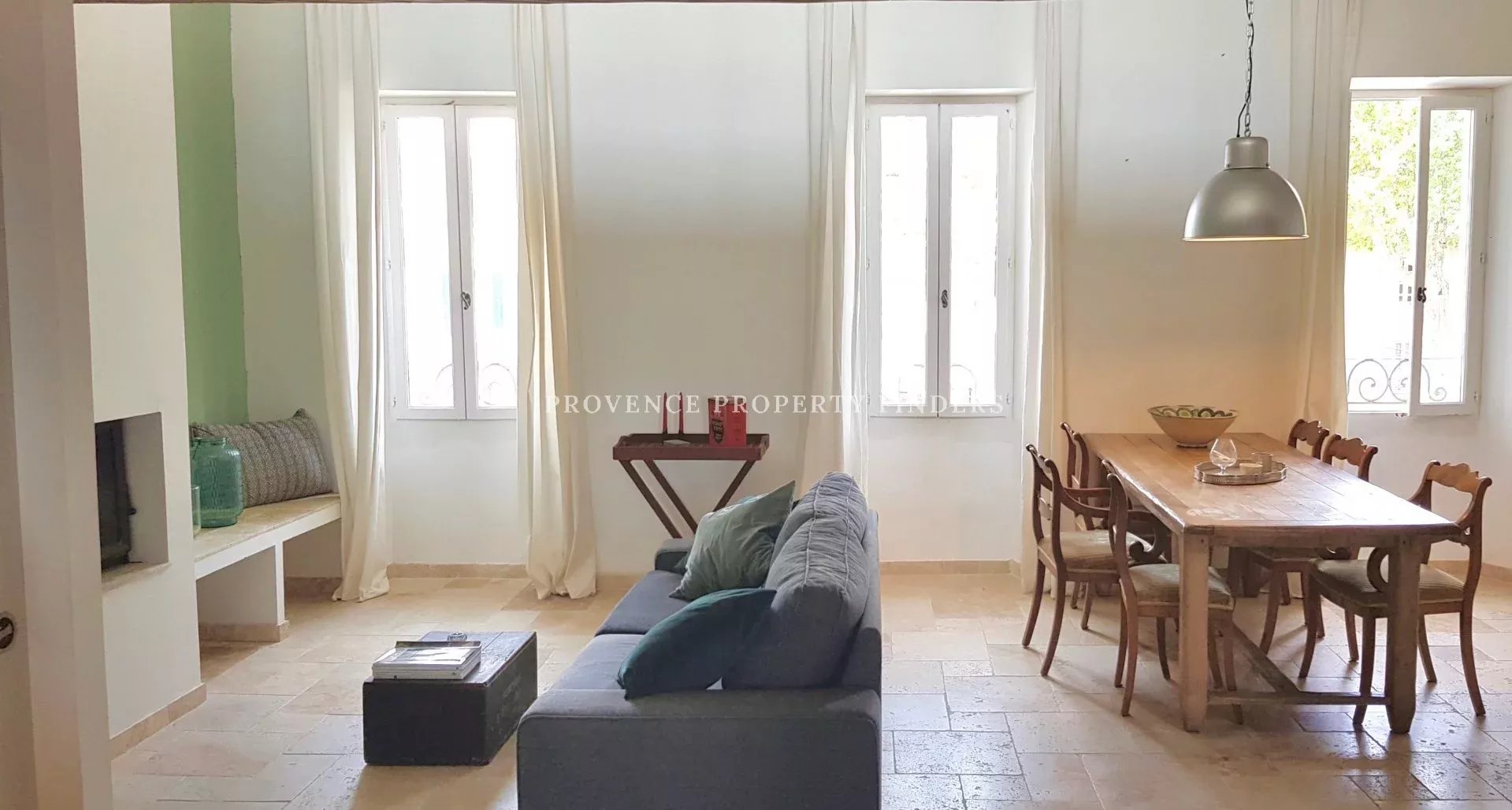 Agence immobilière de 