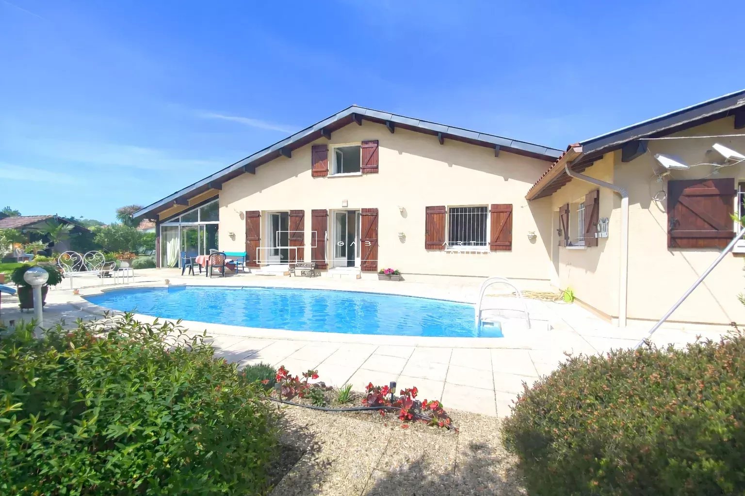 Maison 160m² — Tosse