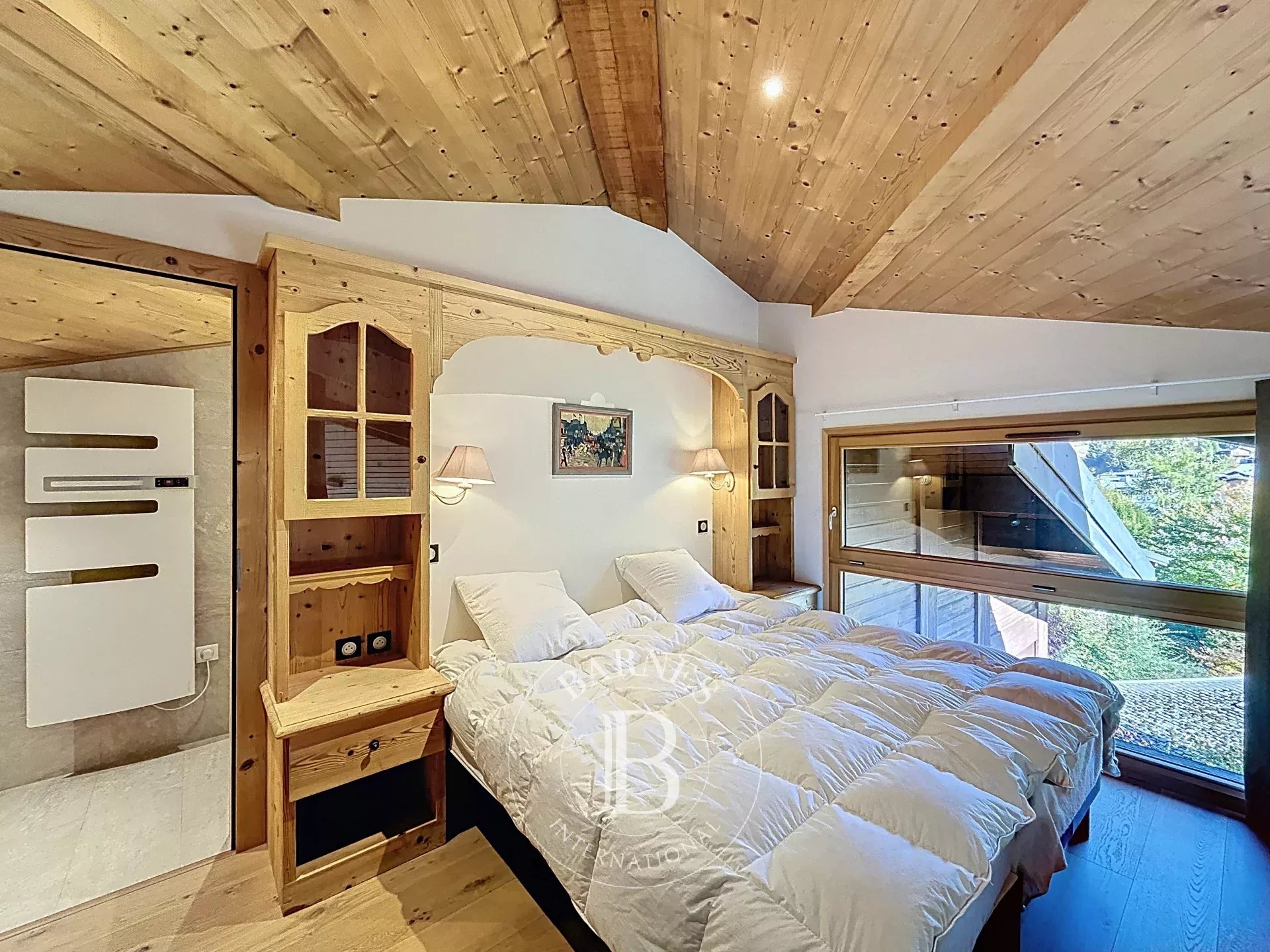 Photo of Les Gets - Unique chalet of 167 sqm with panoramic views in the village center – 4 bedrooms