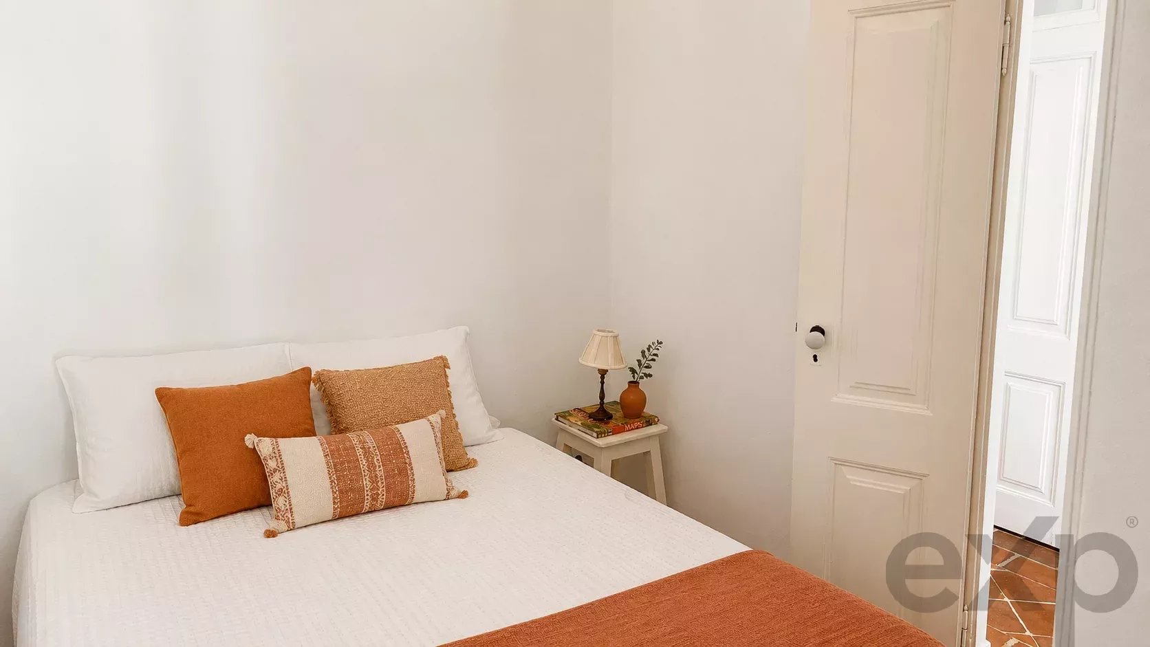 Between the Markets and Ria Formosa: A Unique Property in the Heart of Olhão 87140616 image 6