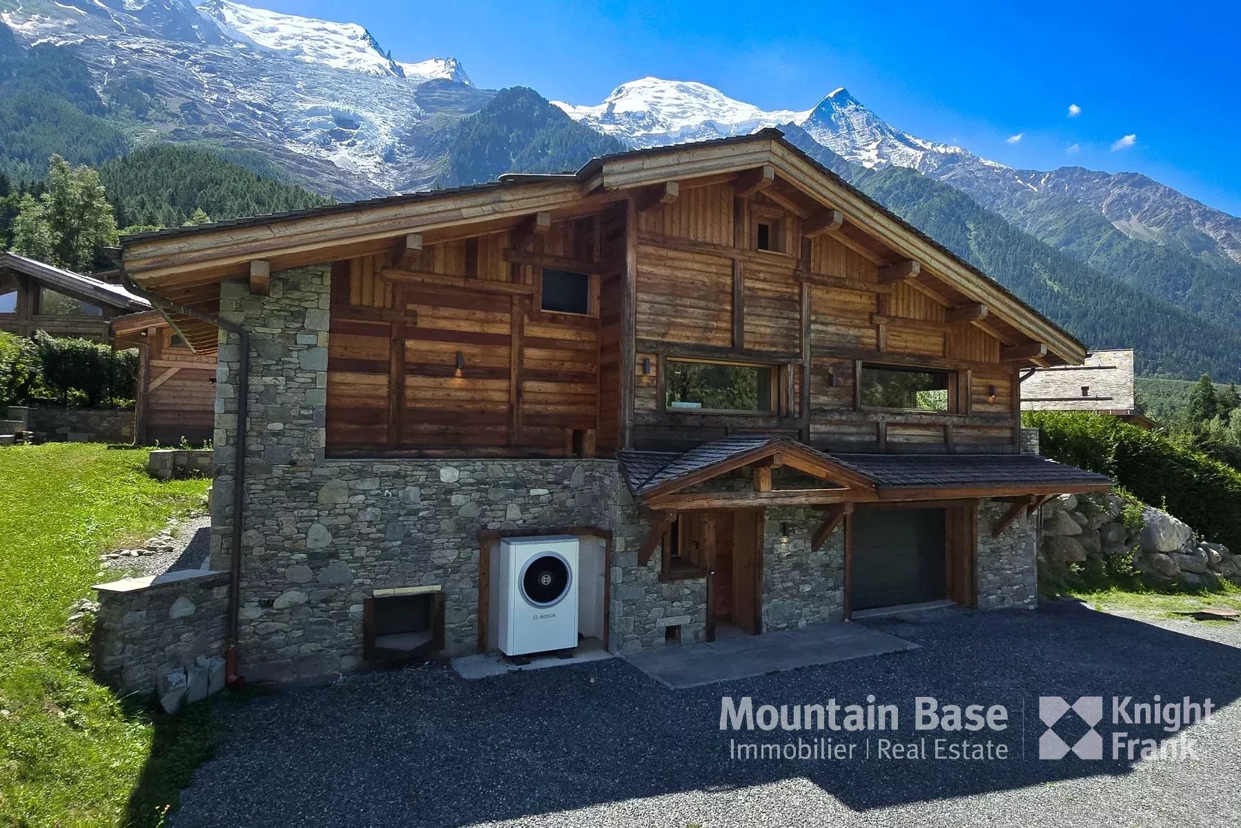 Photo of Chalet recently built four-bedroom chalet located in Les Songenaz