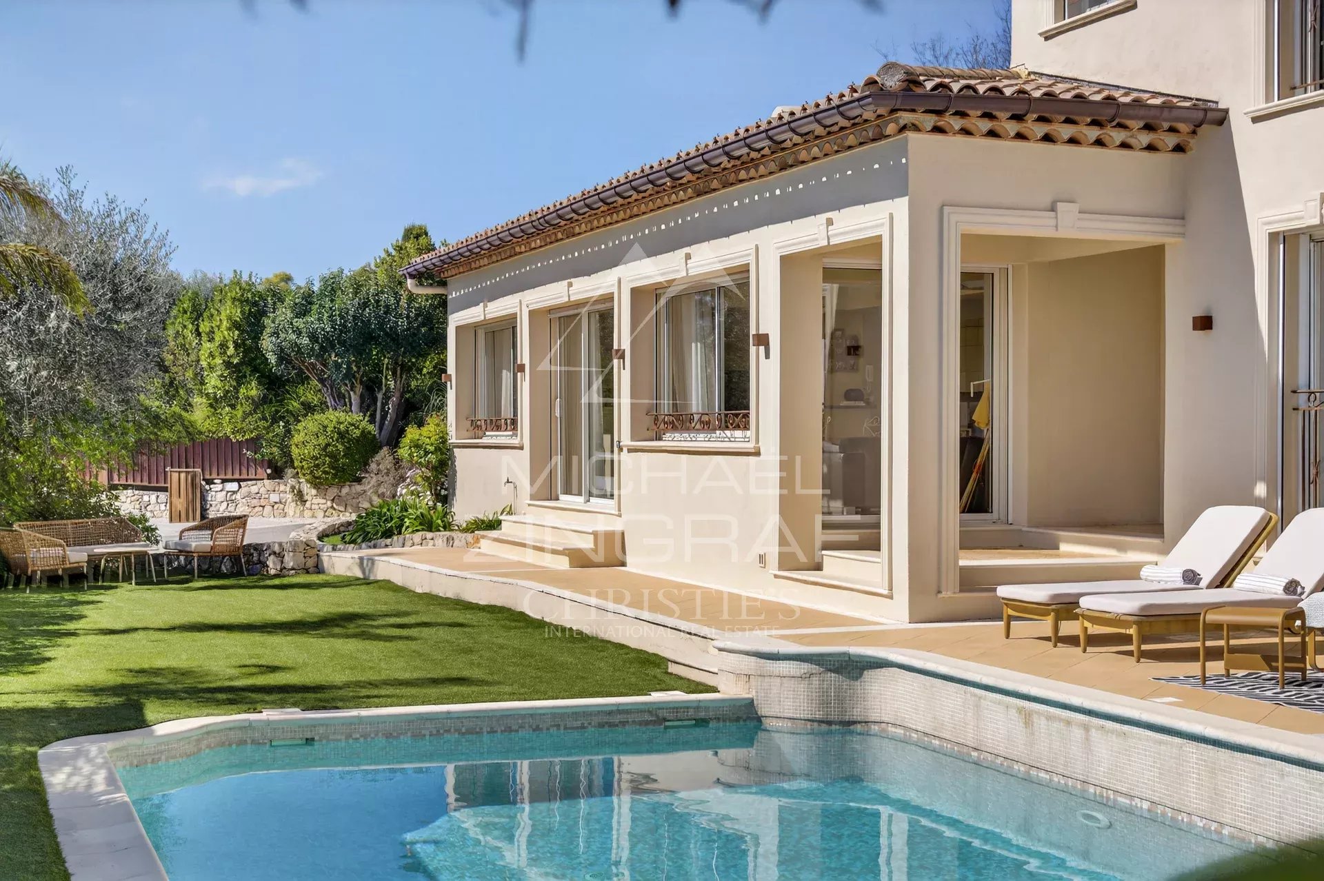 5 Bedroom Villa/Townhouse's Image 10