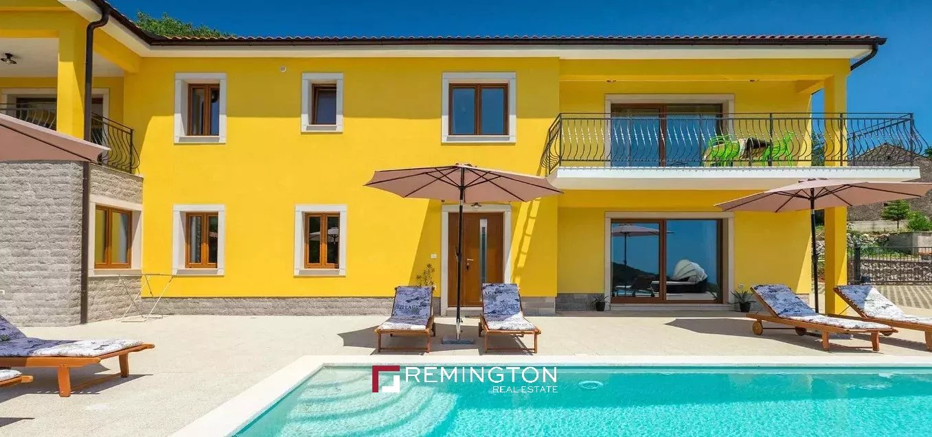 4 Bedroom Villa/Townhouse's Image 10