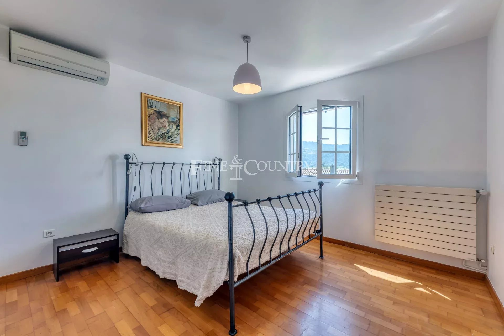 Photo of For Sale Villa in La Roquette-sur-Siagne