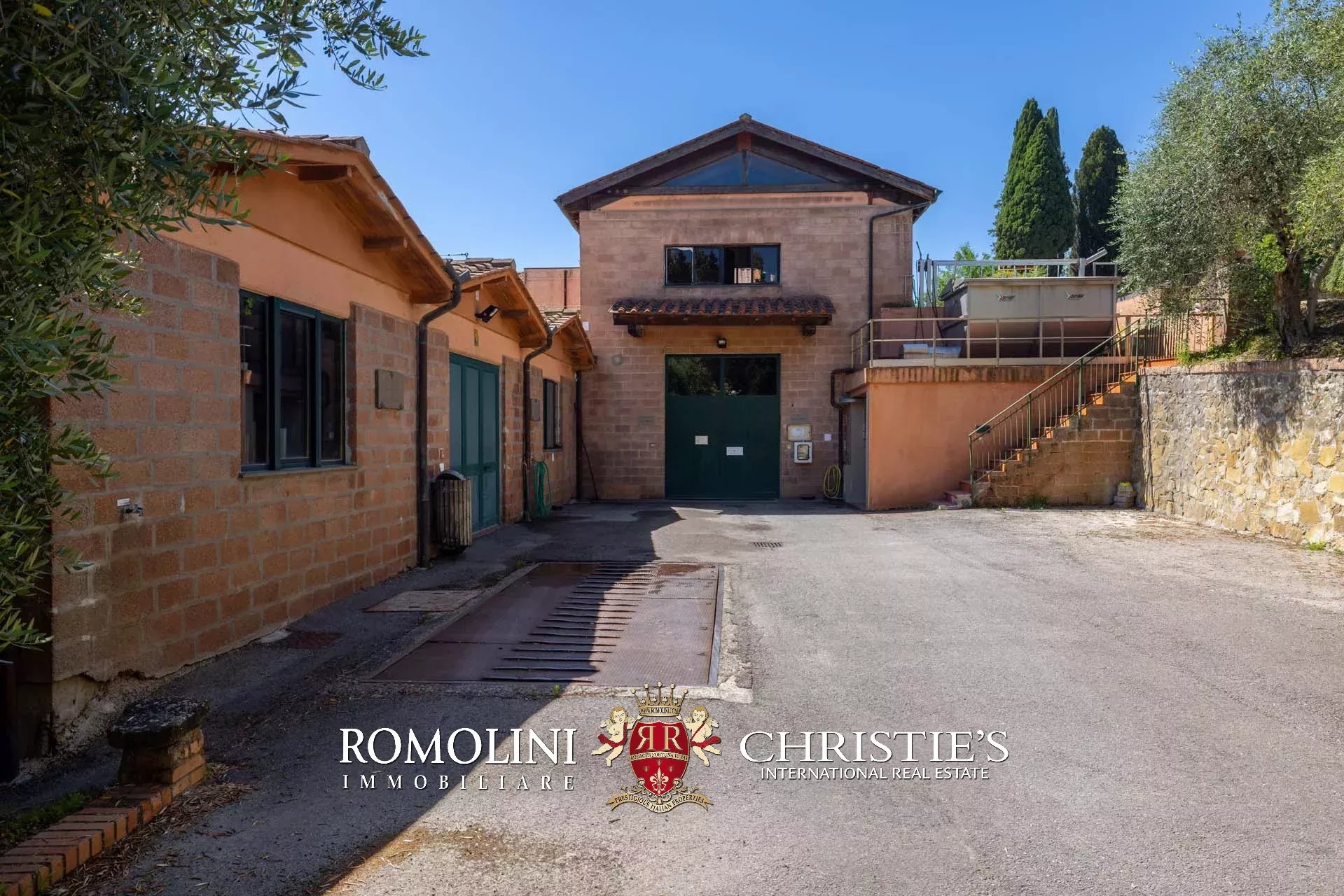 33 Bedroom Vineyard's Image 27