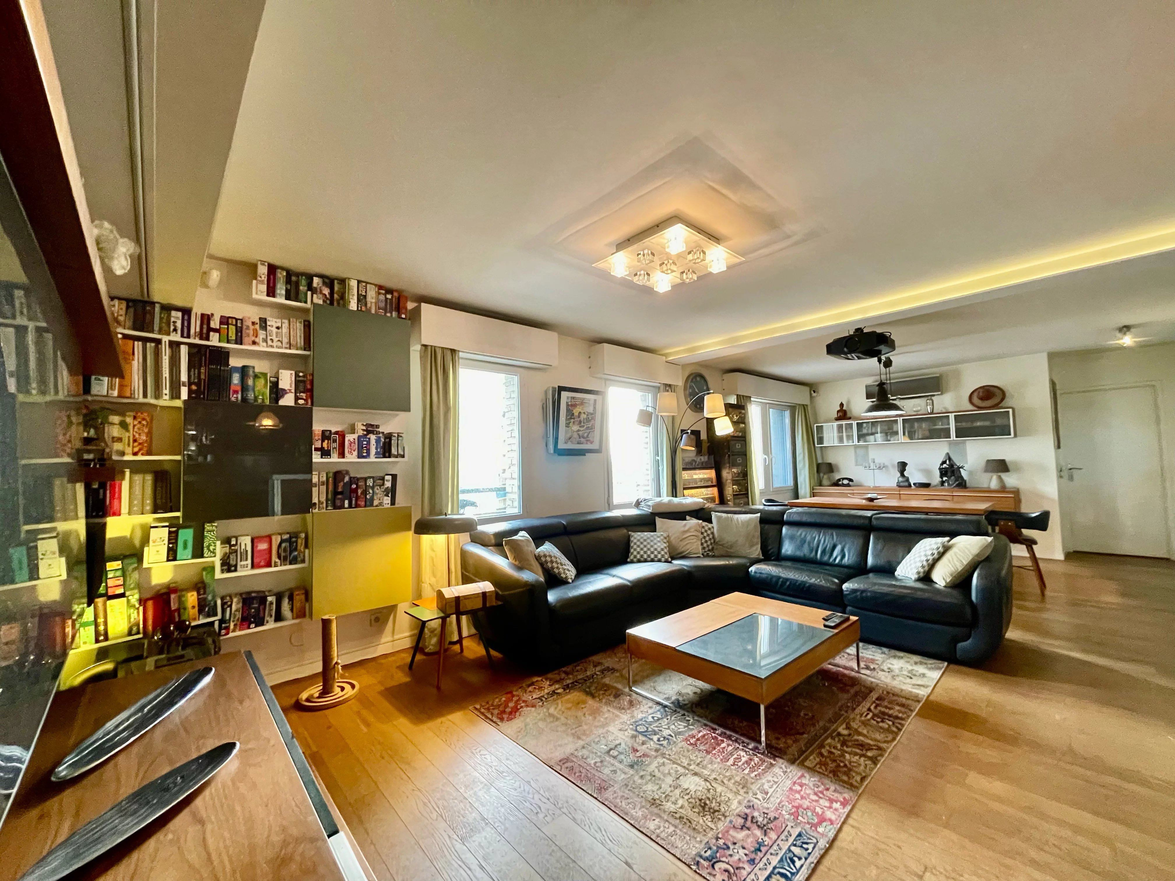 APPARTEMENT F2/3  73 m²  DERNIER ÉTAGE AVEC TERRASSE