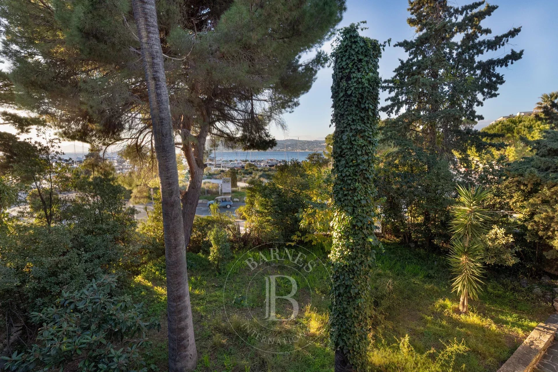 Villa Antibes - picture 10