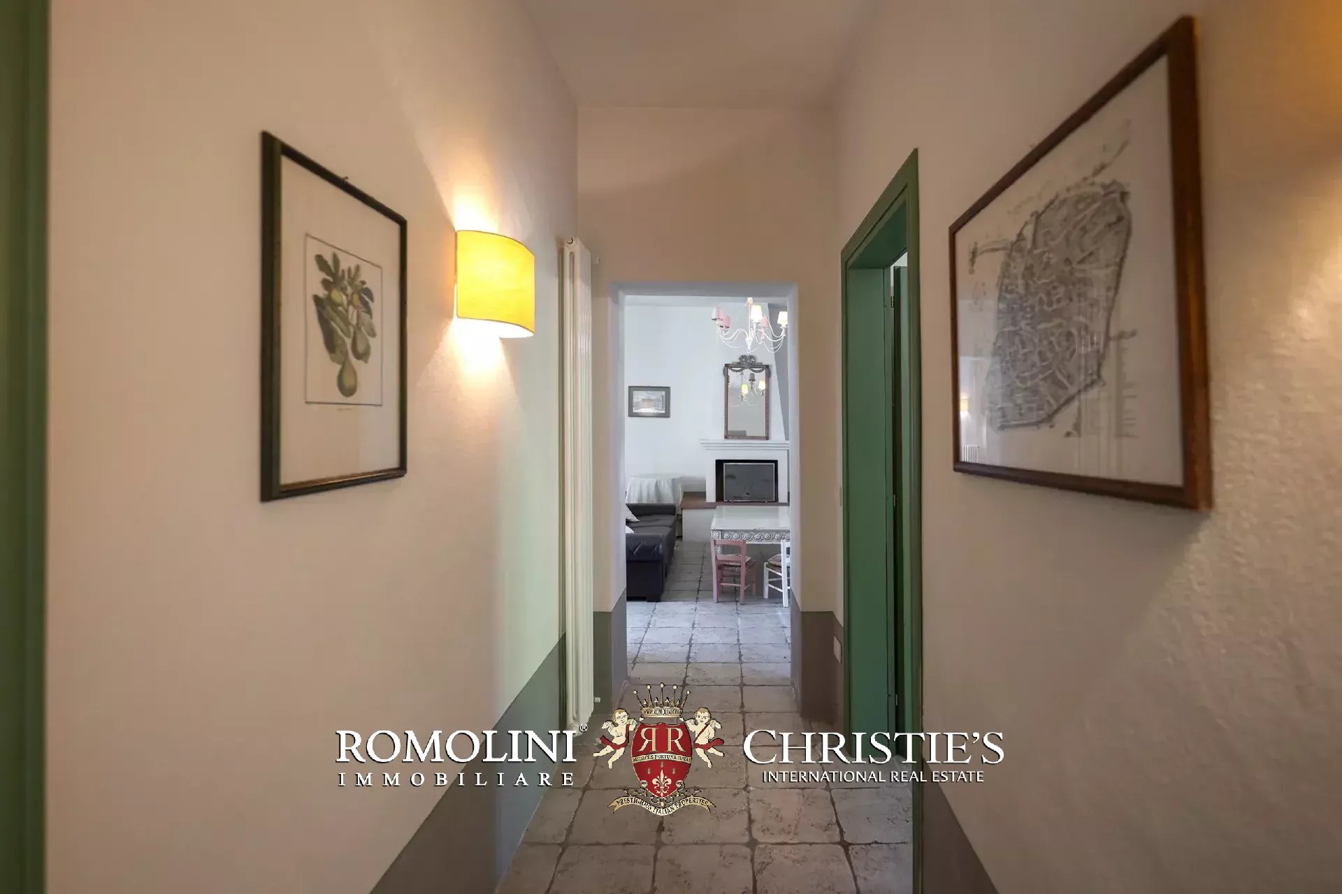6 Bedroom Villa/Townhouse's Image 29