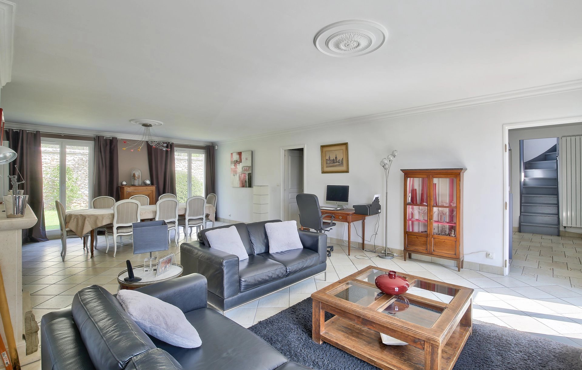 Agence immobilière de PARIS - LONDON - PAROS