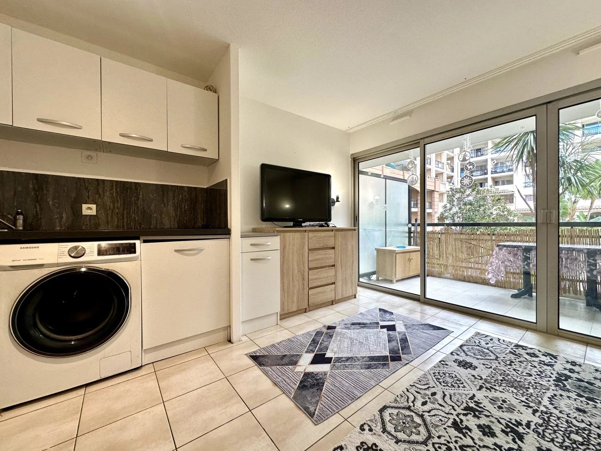 Sale Apartment - Cannes-la-Bocca