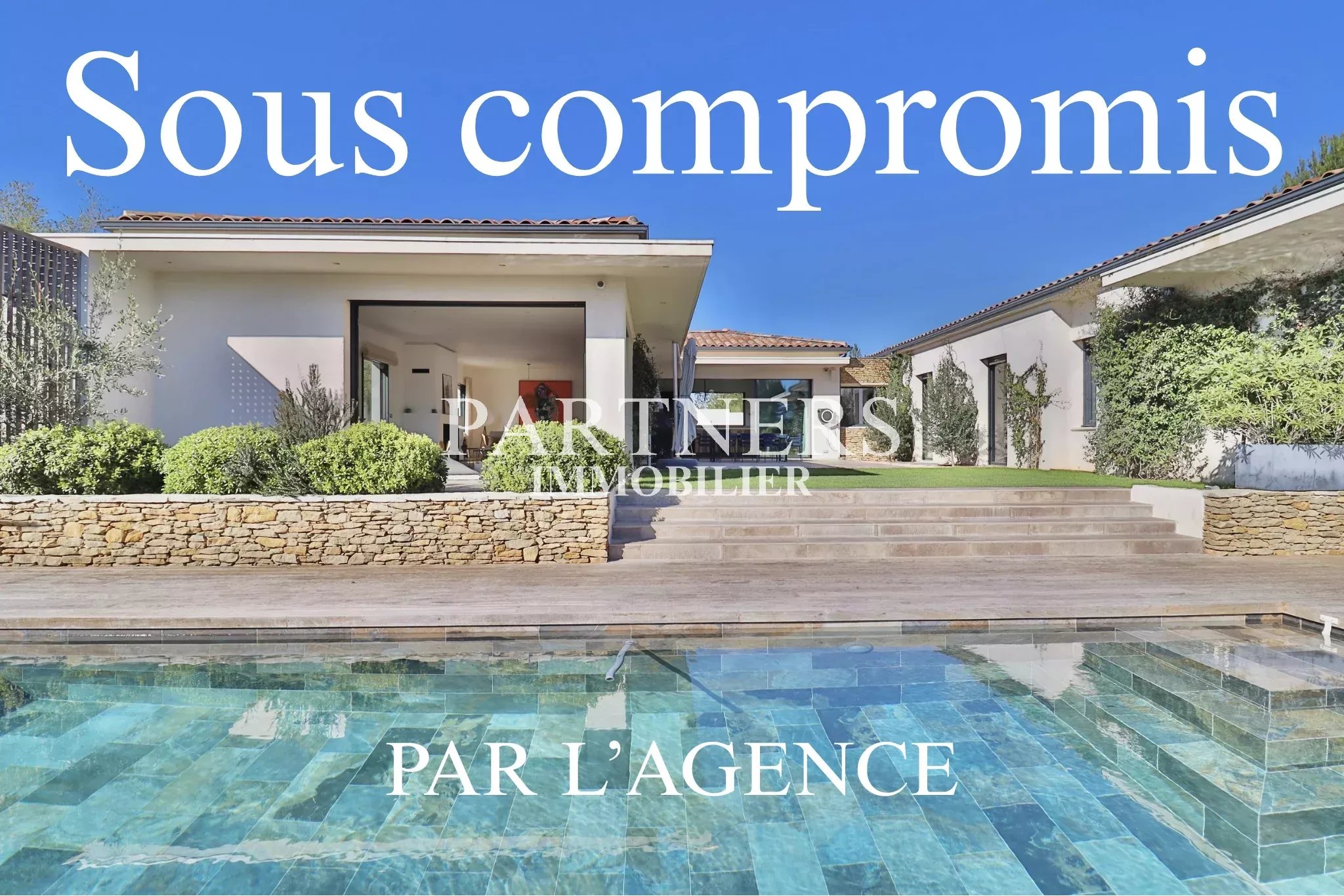 Maison contemporaine de 285m² vue sur les vignes- domaine sécurisé