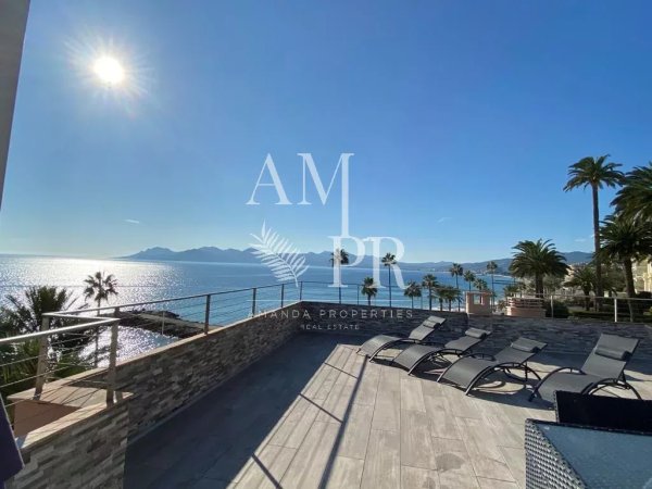 Luxury Cannes Penthouse: Panoramic Sea View & Private Rooftop Terrace — photo 1