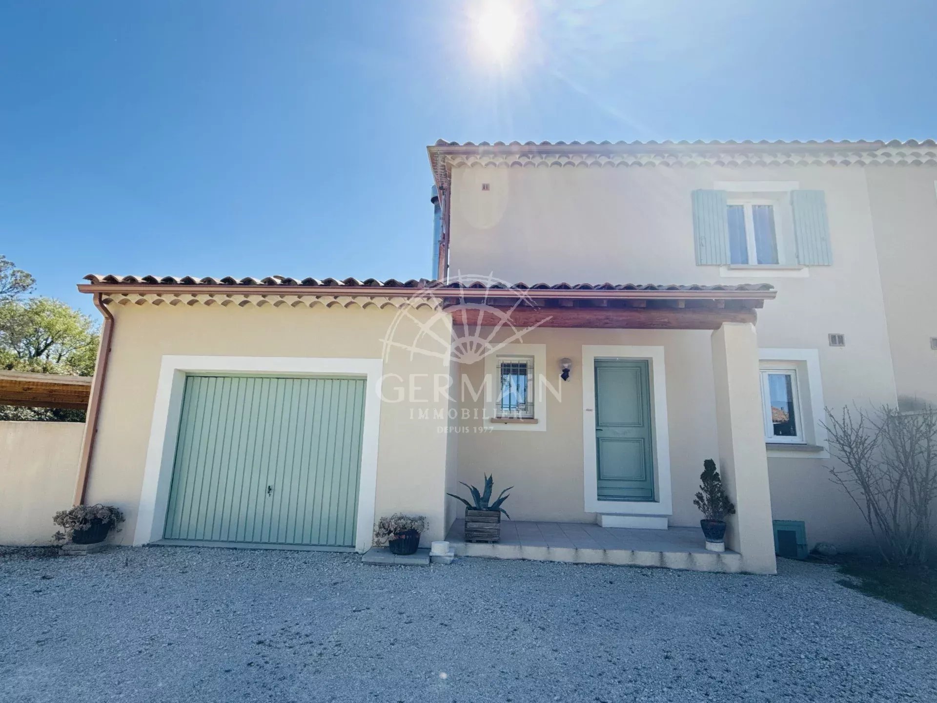 Agence immobilière de 