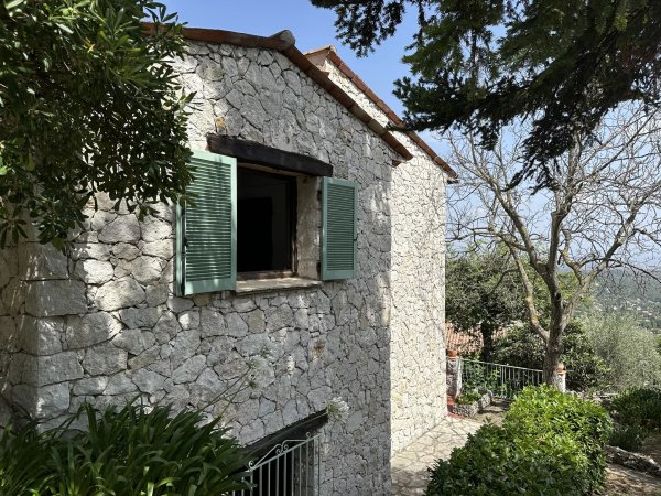 Villa - 5 bedroom - Tourrettes-sur-Loup - panoramic Seaview - terraces — photo 3