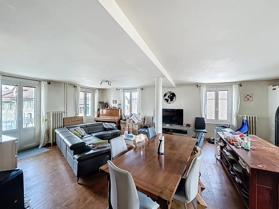 Grande maison à rénover au cœur du village ! Magnifique vue !