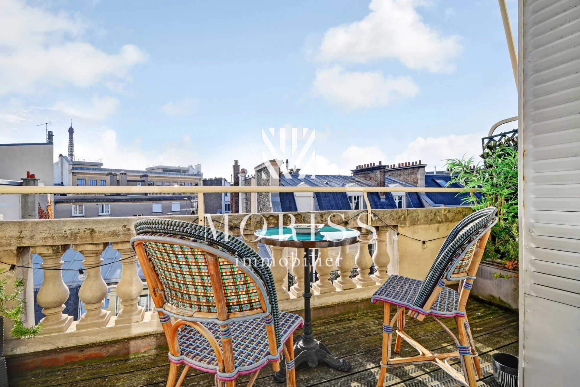 4 PIÈCES / DERNIER ÉTAGE  / VUE TOUR EIFFEL / EXTÉRIEURS / COUP - Image Array