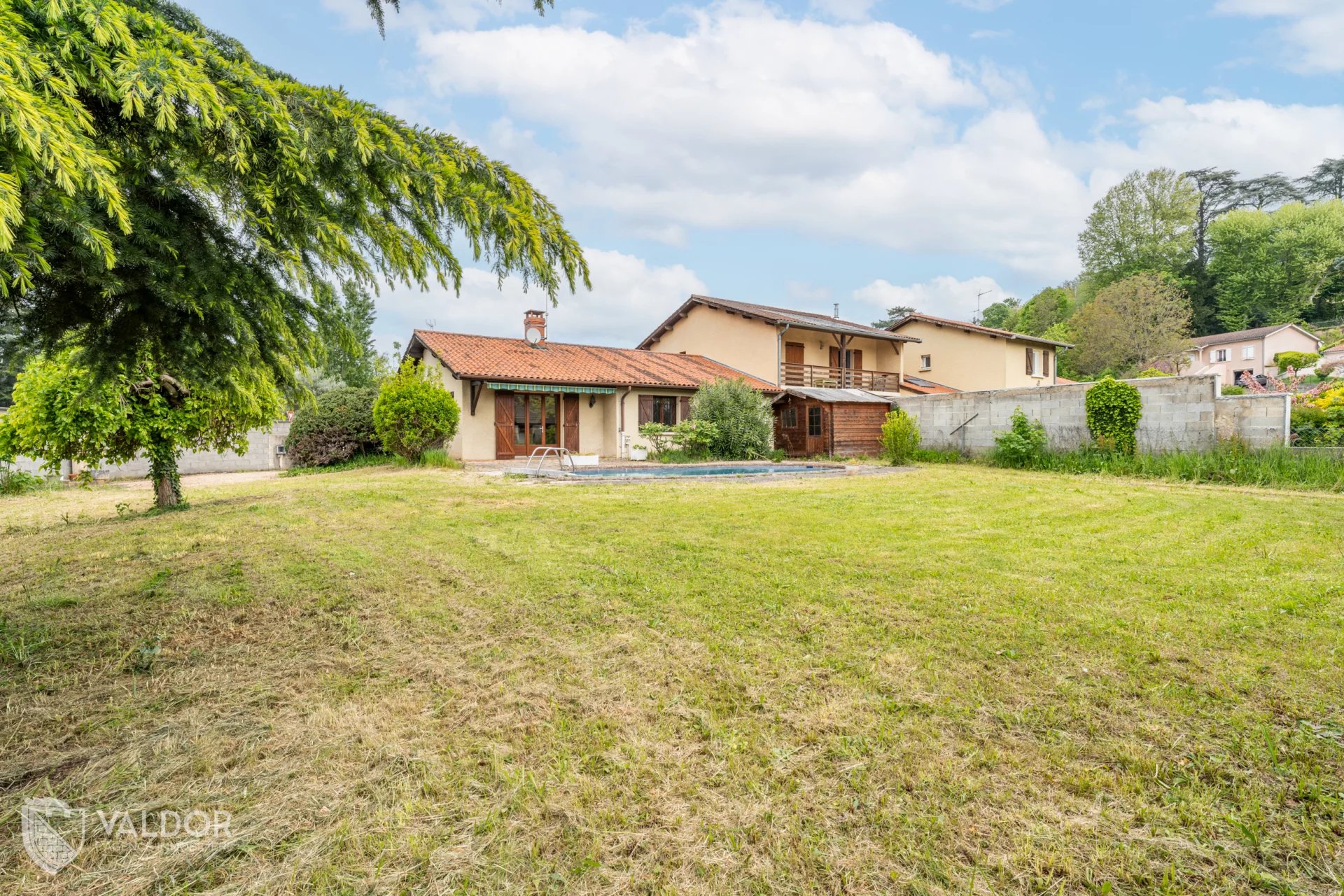 Maison de plain-pied - 94 m² habitables - 905m² de terrain