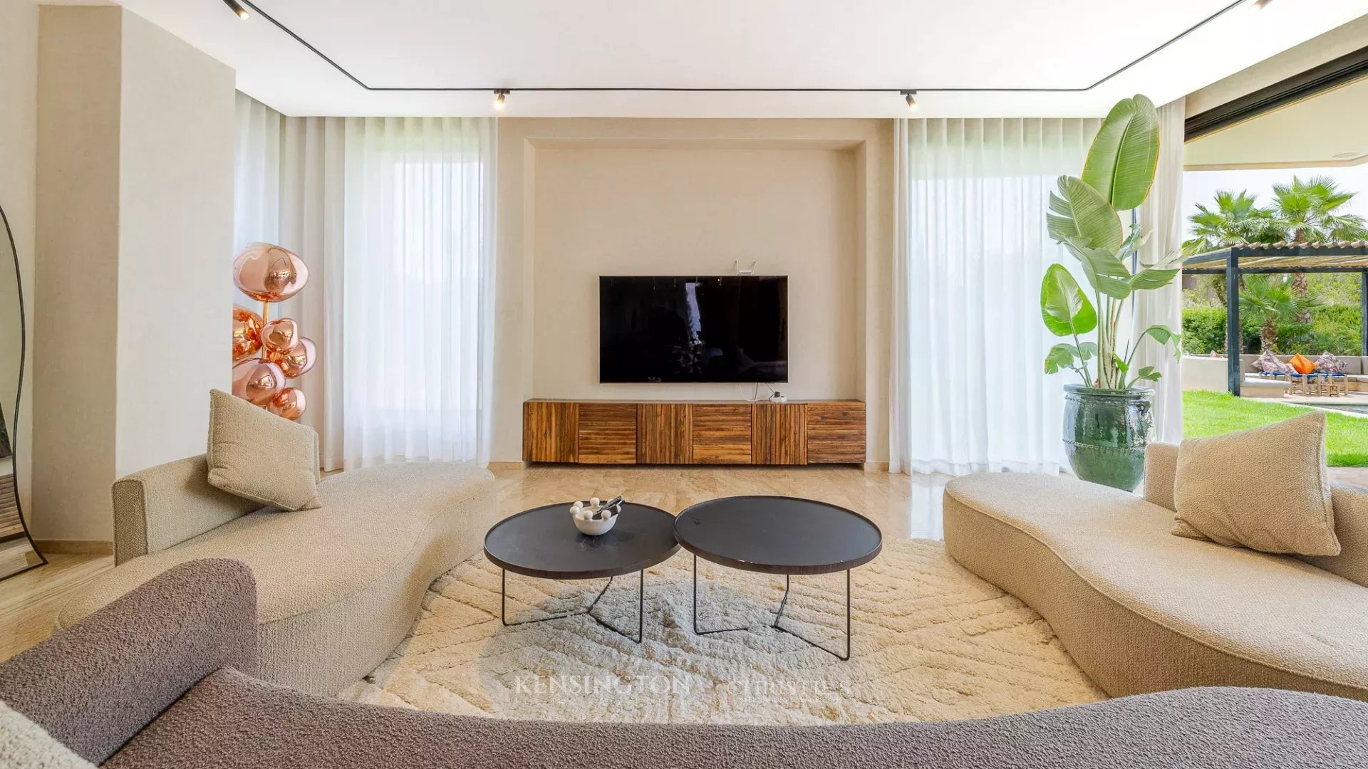 5 Bedroom Villa/Townhouse's Image 3