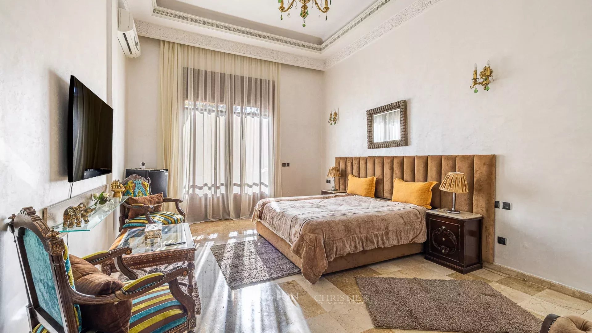 6 Bedroom Villa/Townhouse's Image 14