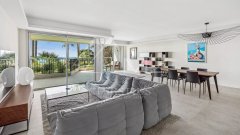 SOLE AGENT : Superb 4-room apartment with panoramic sea view — photo 5 of 7