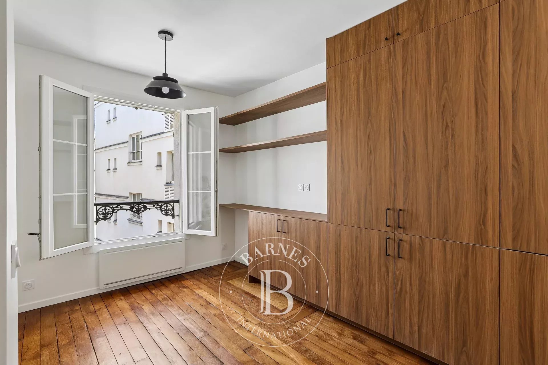 Apartment Paris 75018  -  ref 87141560 (picture 2)