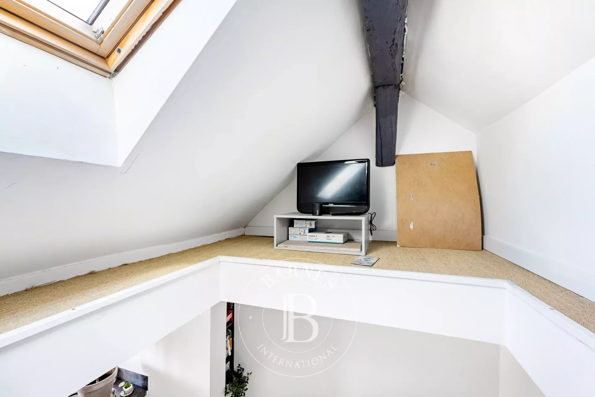 Daire Paris 4ème - picture 10