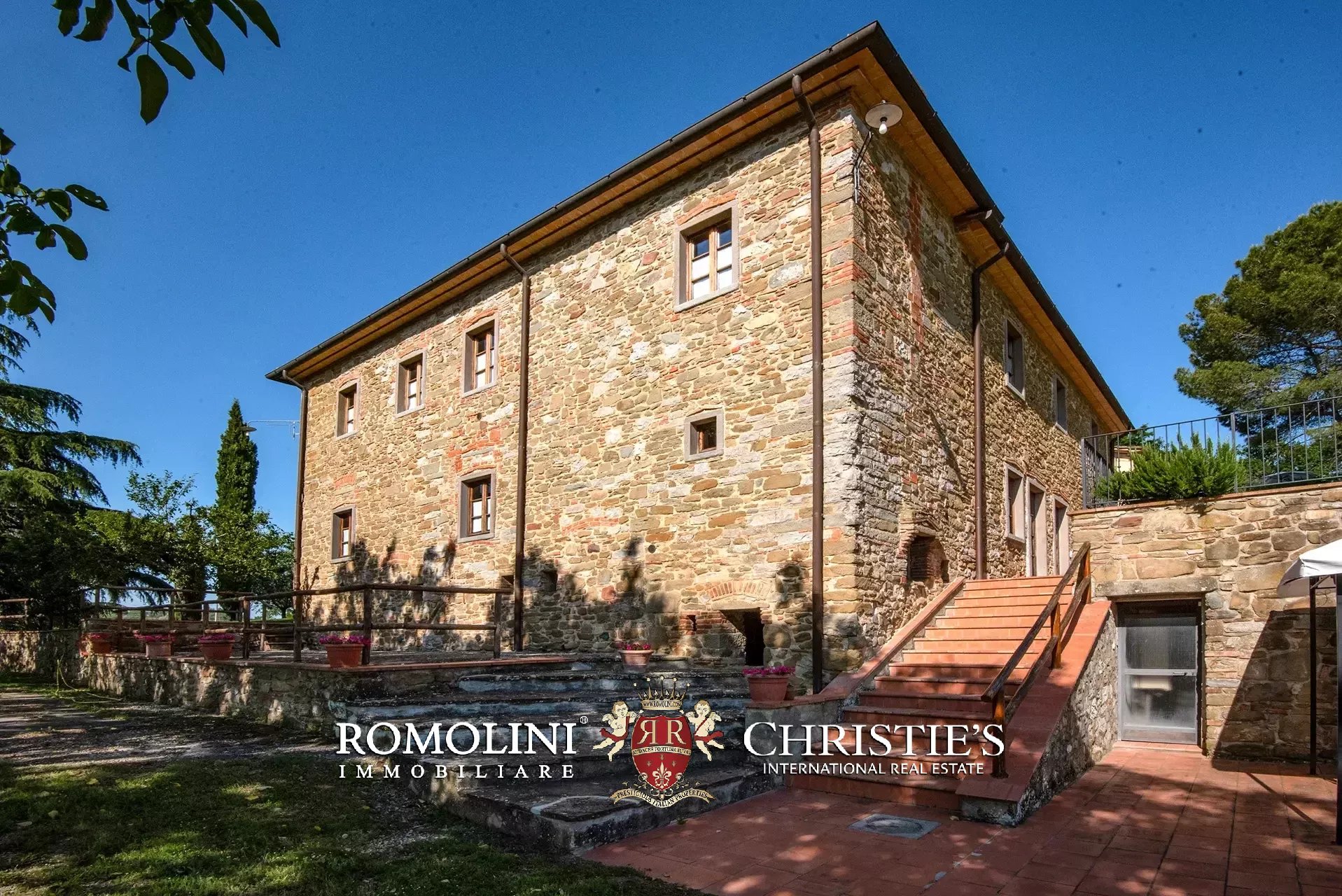 8 Bedroom Villa/Townhouse's Image 14