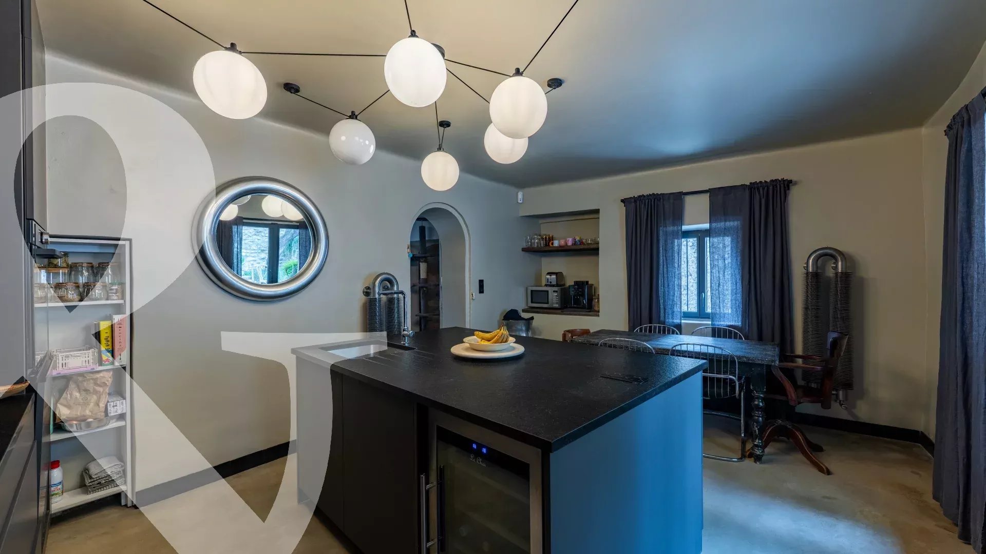 MAISON DE VILLAGE EN PIERRE