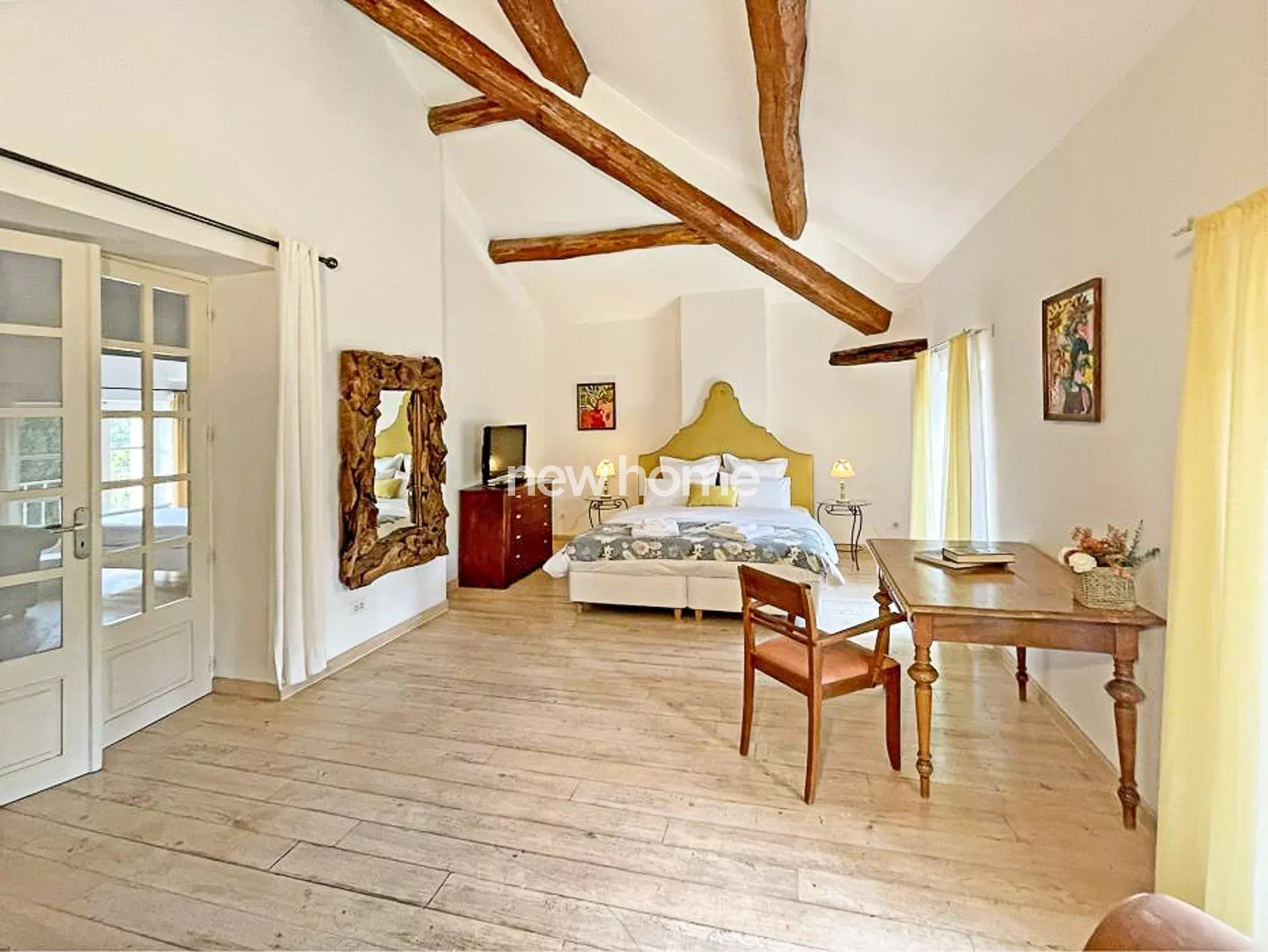 Demeure d'exception à Salernes : 7 chambres, ascenseur et parc de 5 800 m²