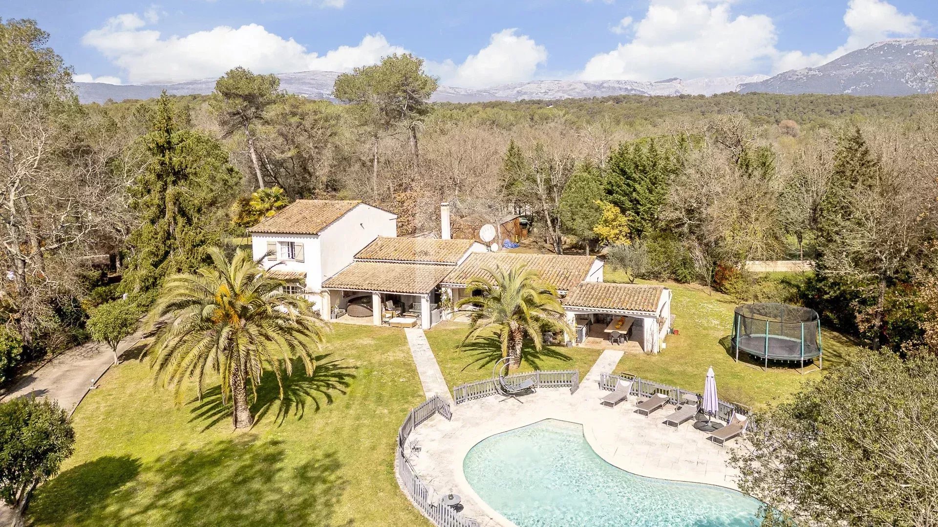 Baisse de Prix - Magnifique Villa à vendre à Valbonne