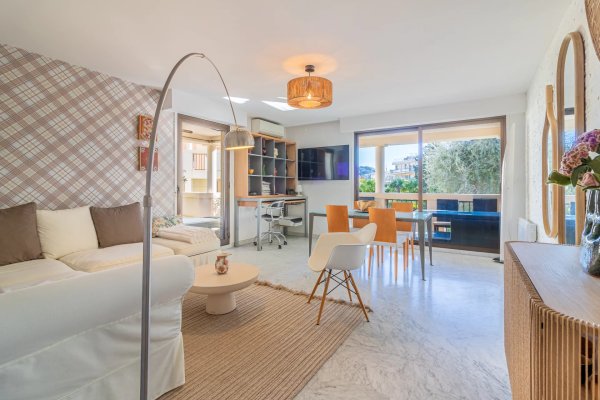 FOR SALE – 2-BEDROOM APARTMENT – CANNES — photo 4
