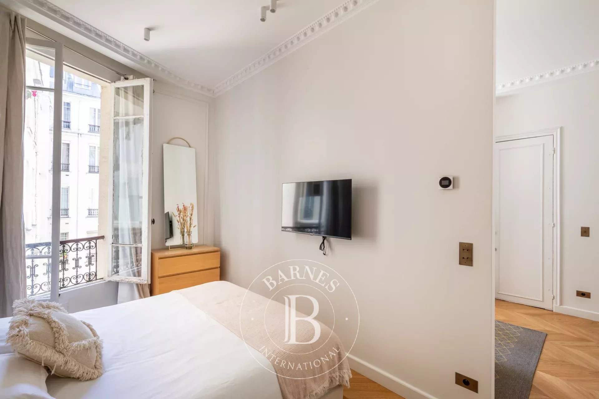 Daire Paris 8ème - picture 5