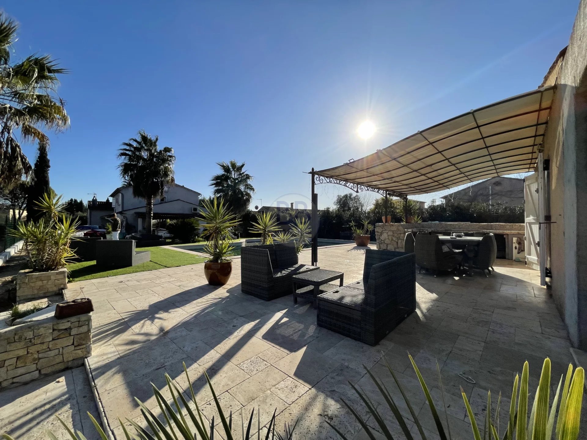 Vente villa 7 pièces piscine avec appartement indépendant le