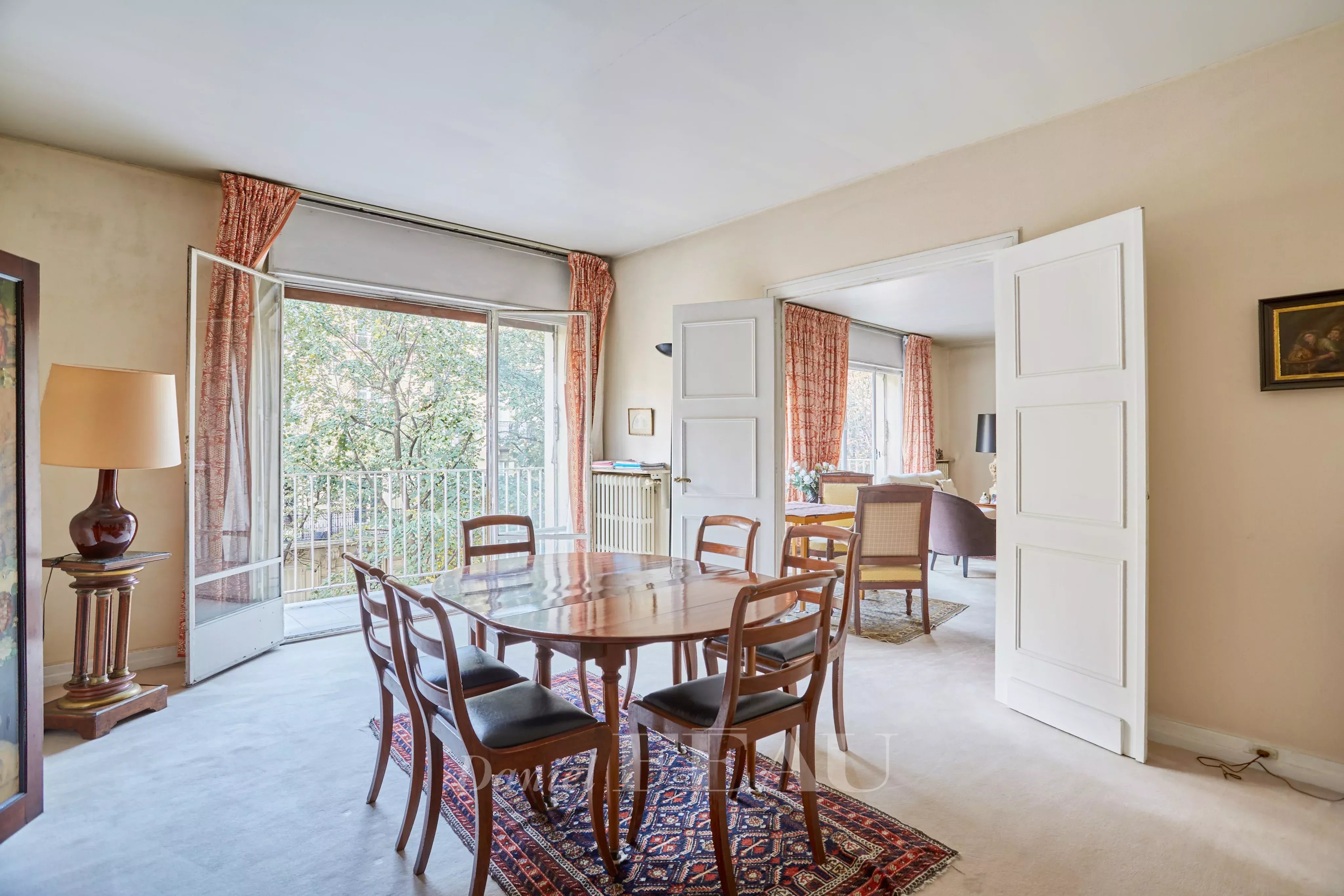 Sale Apartment Paris 16th