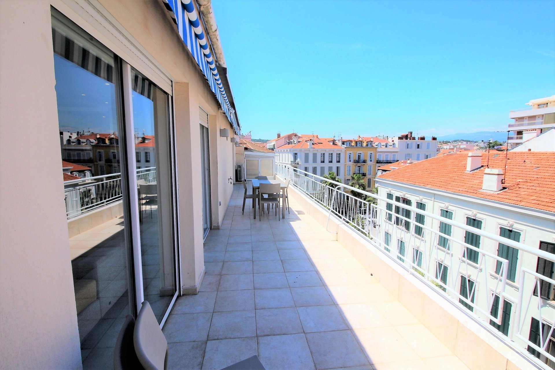 Cannes, Banane, 4 bedrooms apartment, top floor, terrace