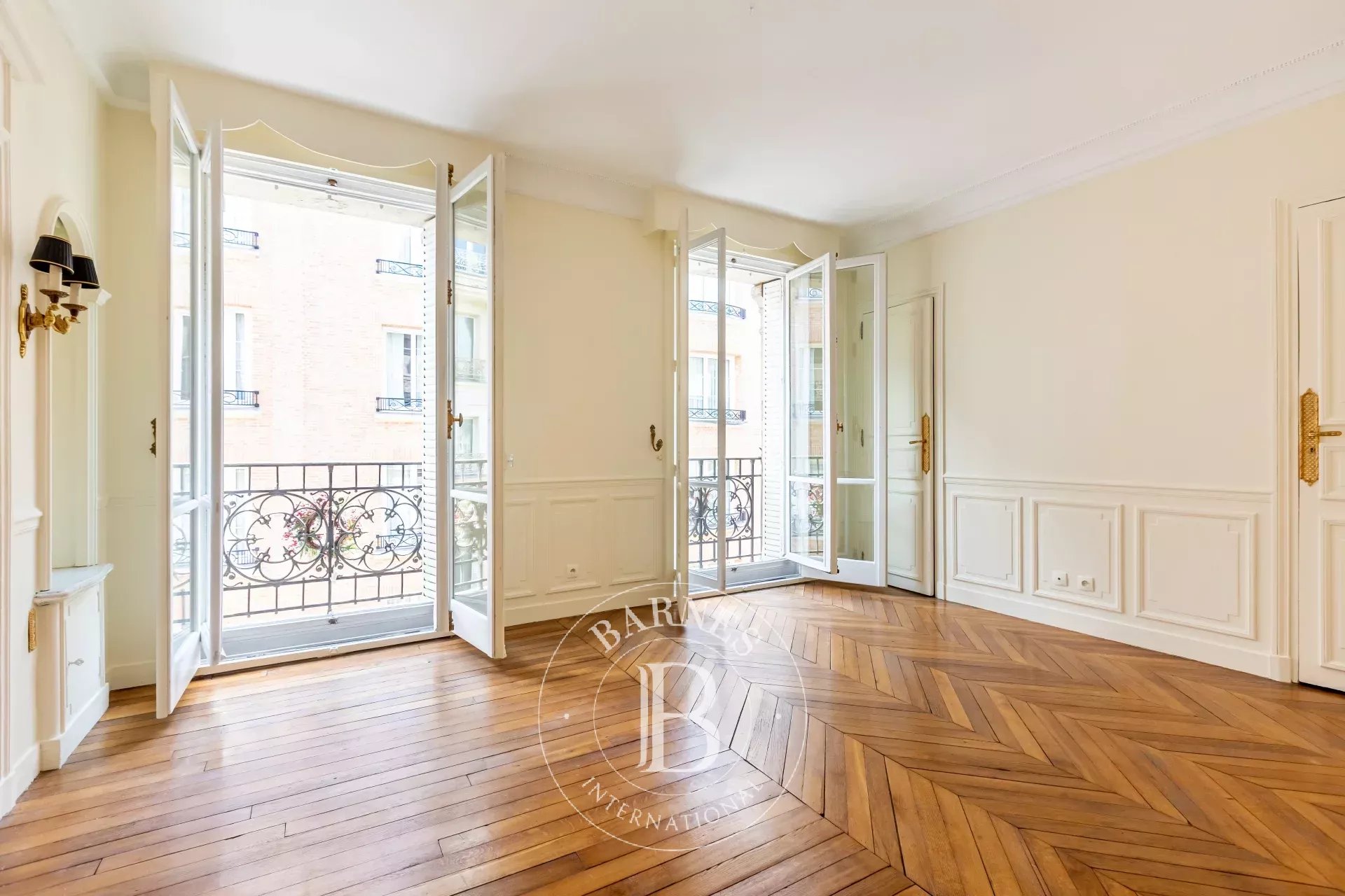 Paris  - Apartment 2 Bedrooms - picture 13