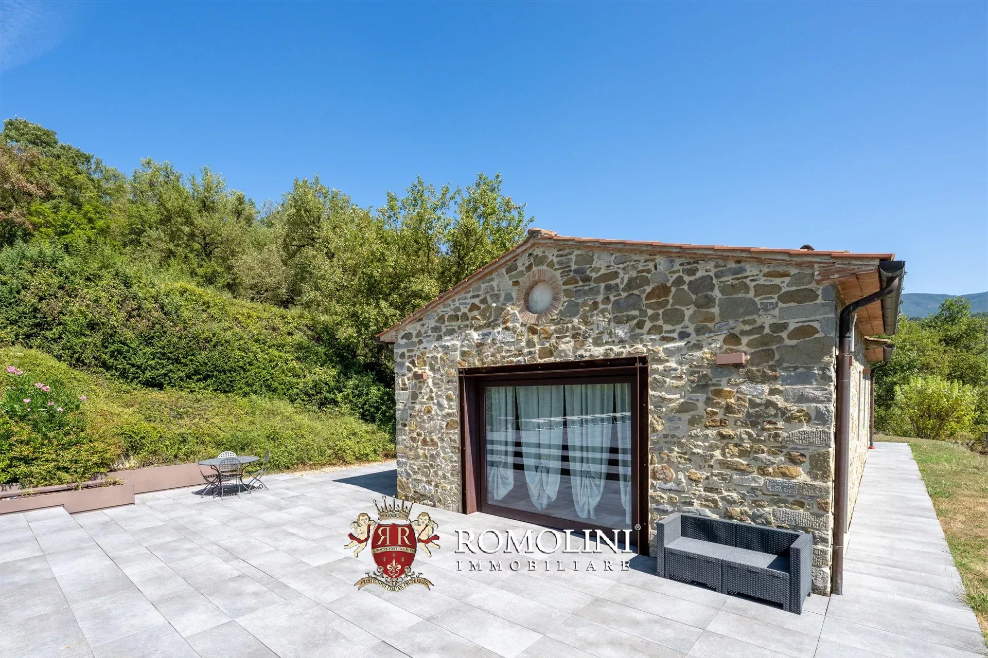 6 Bedroom Villa/Townhouse's Image 14