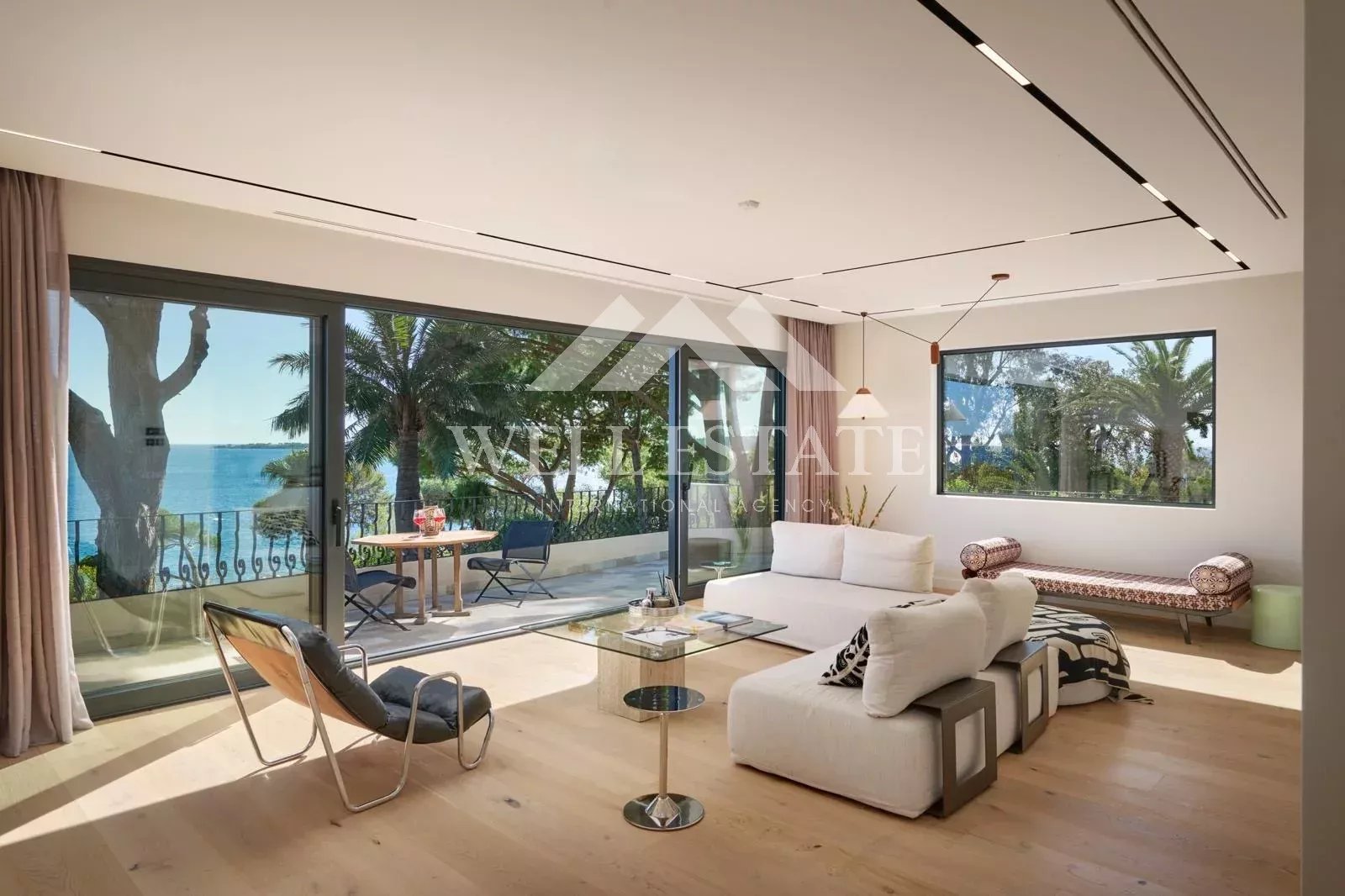 VILLA A CANNES 300M2 - DOMAINE FERME - 6 CHAMBRES