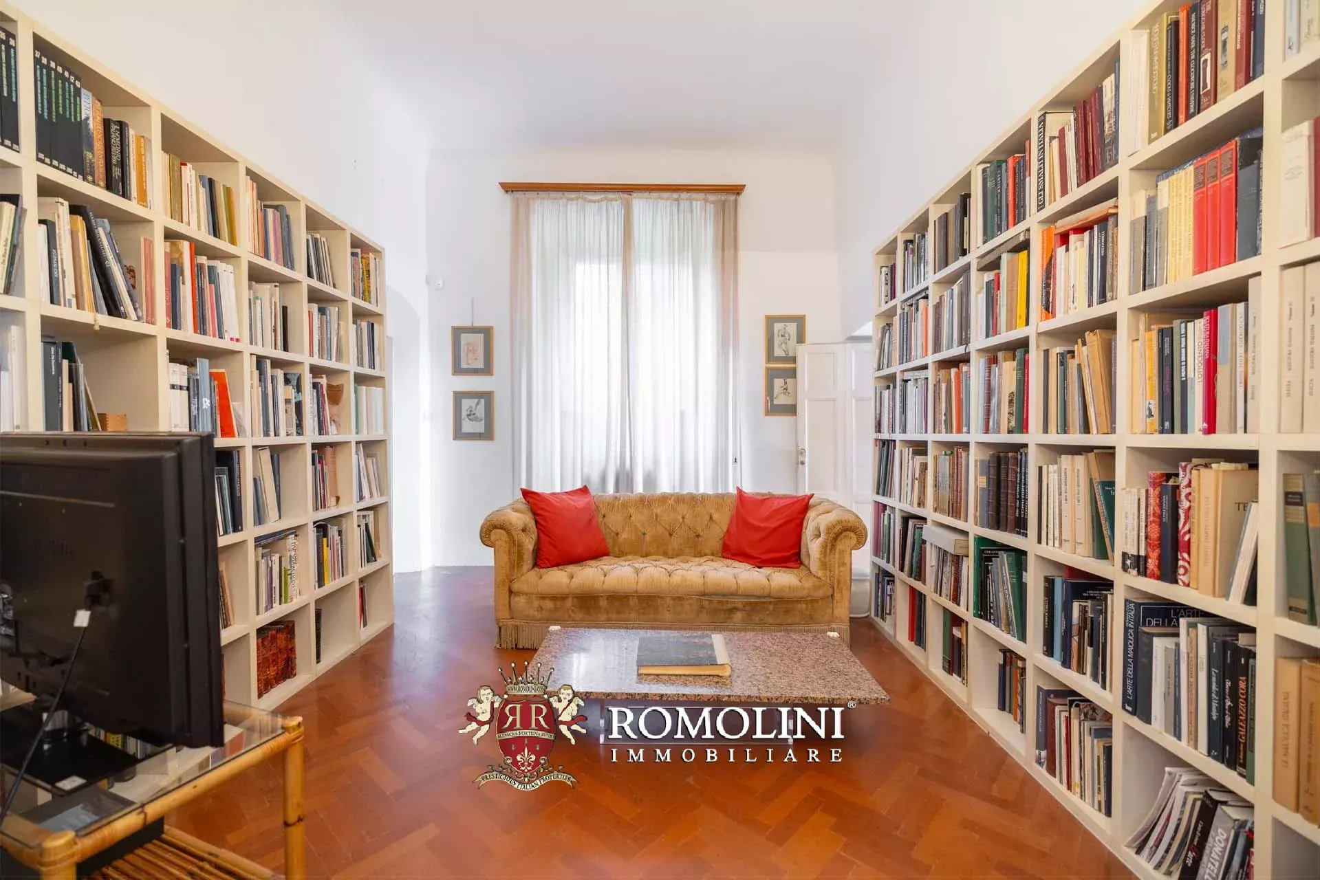 7 Bedroom Villa/Townhouse's Image 46