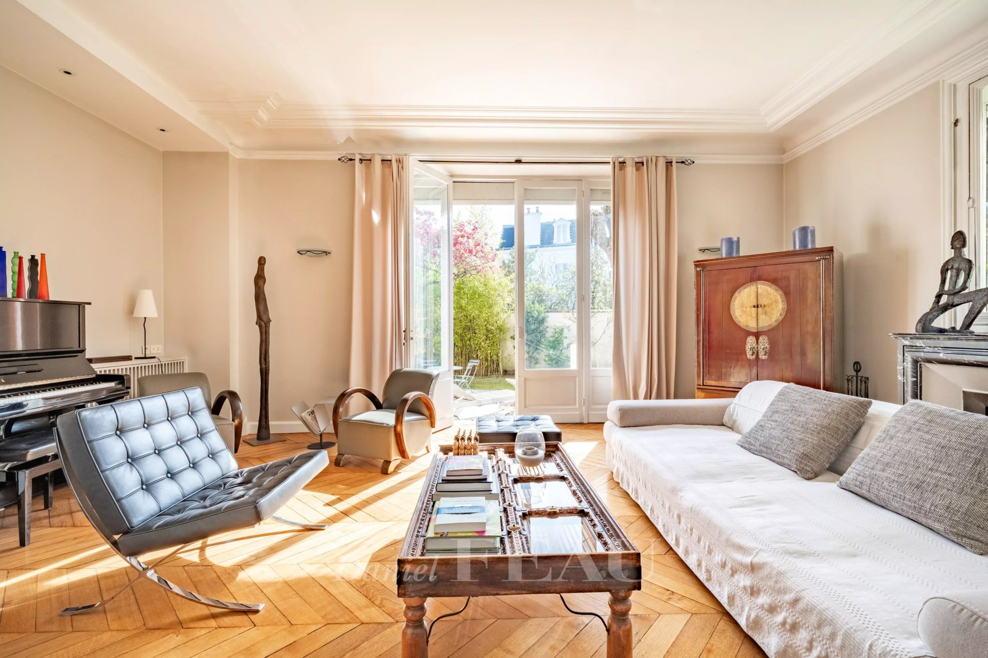 6 Bedroom Villa/Townhouse's Image 16