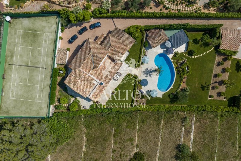 Mougins