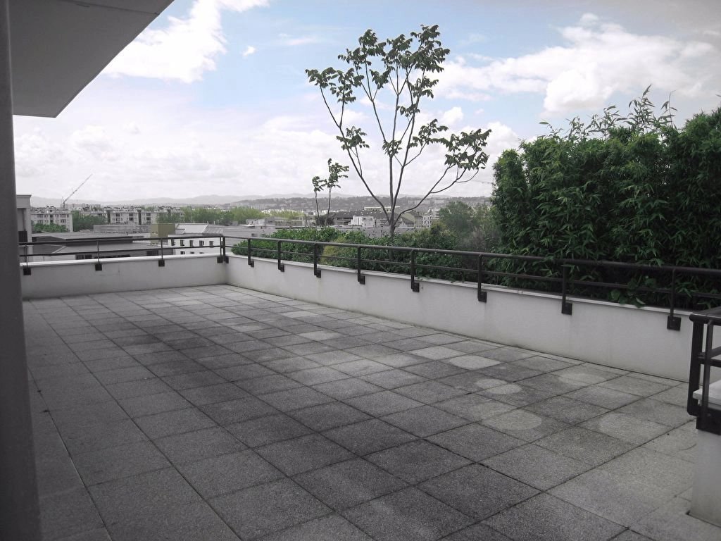 483223 Location Lyon 8ème