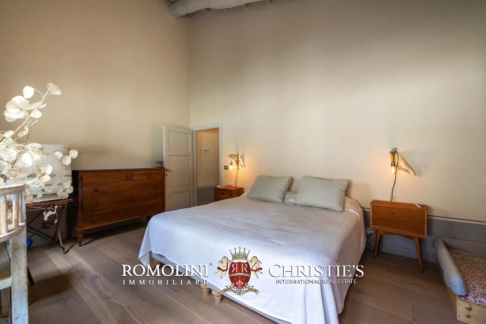 5 Bedroom Villa/Townhouse's Image 29