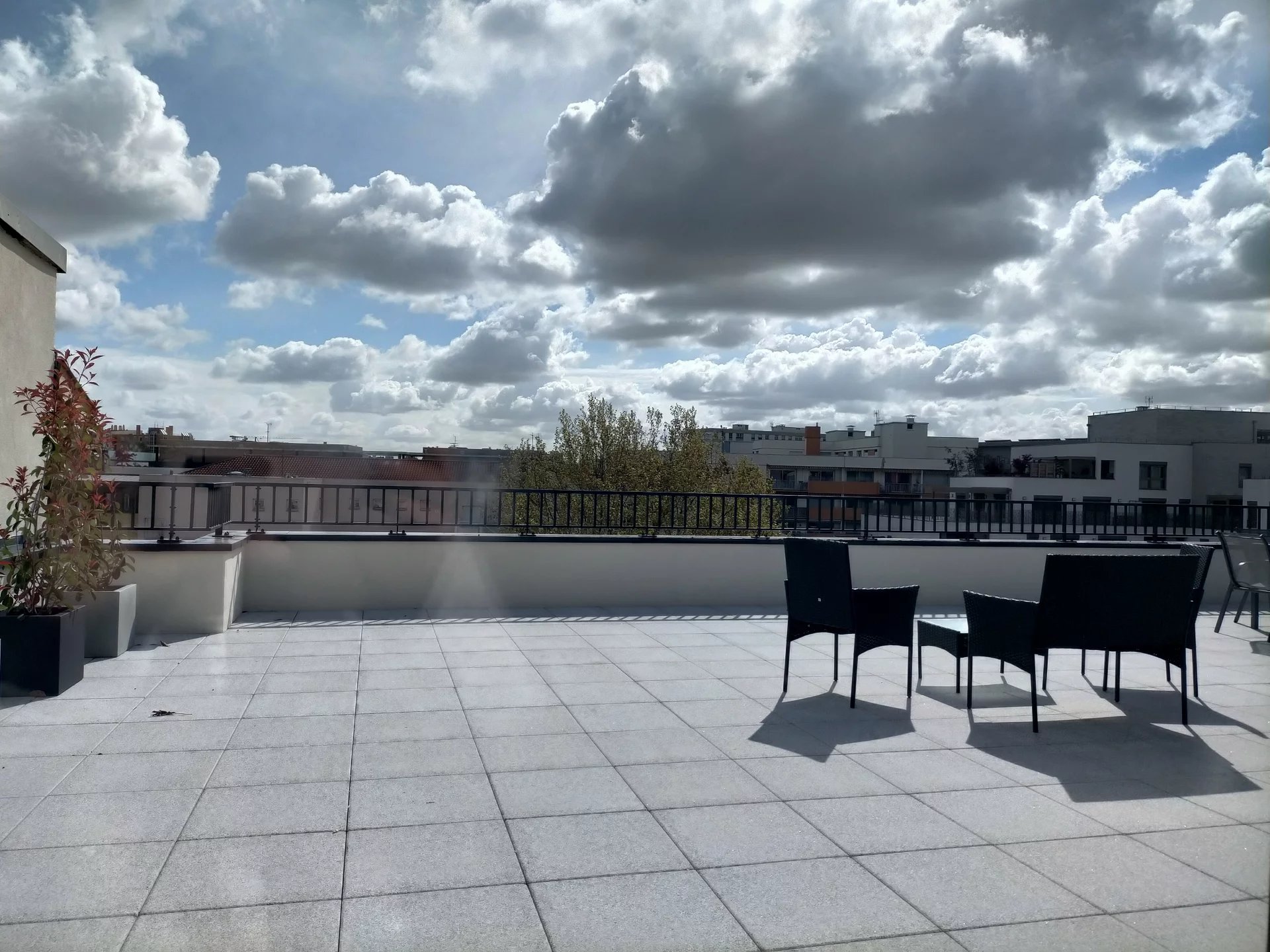 82356001 Location Lyon 7ème