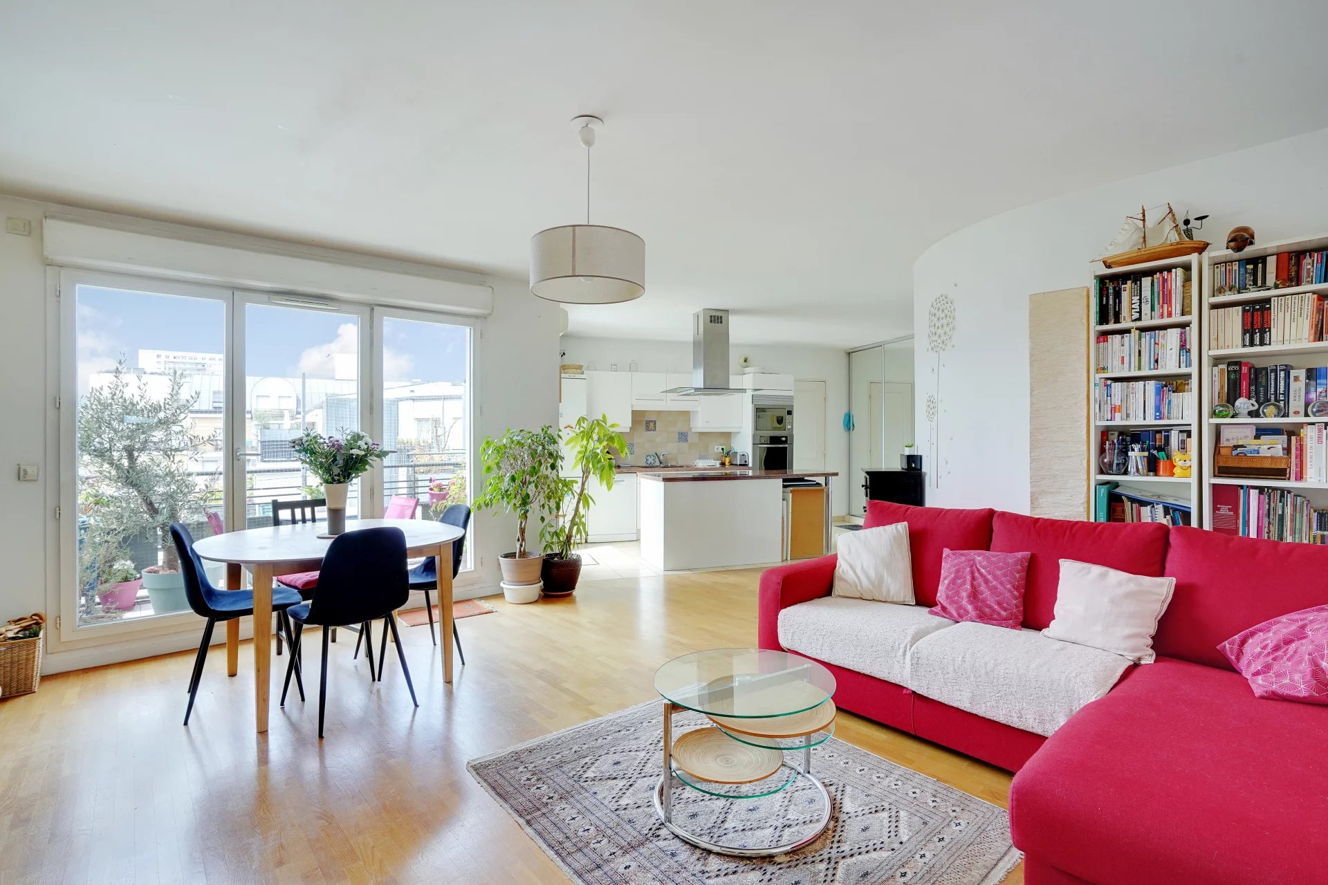 Clichy – Dernier étage traversant avec balcon – Appartement 3 pi - Image 1