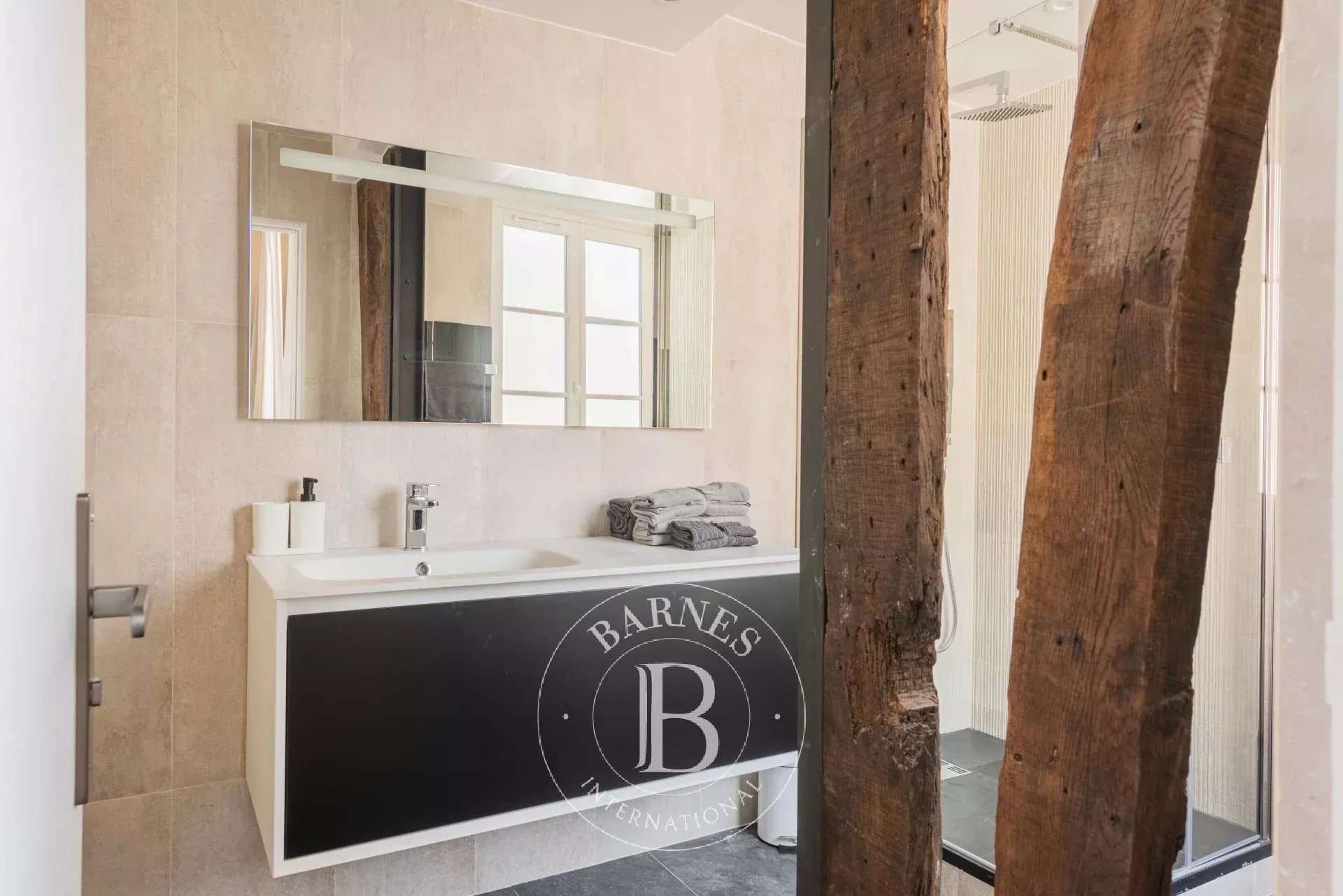 Daire Paris 3ème - picture 8