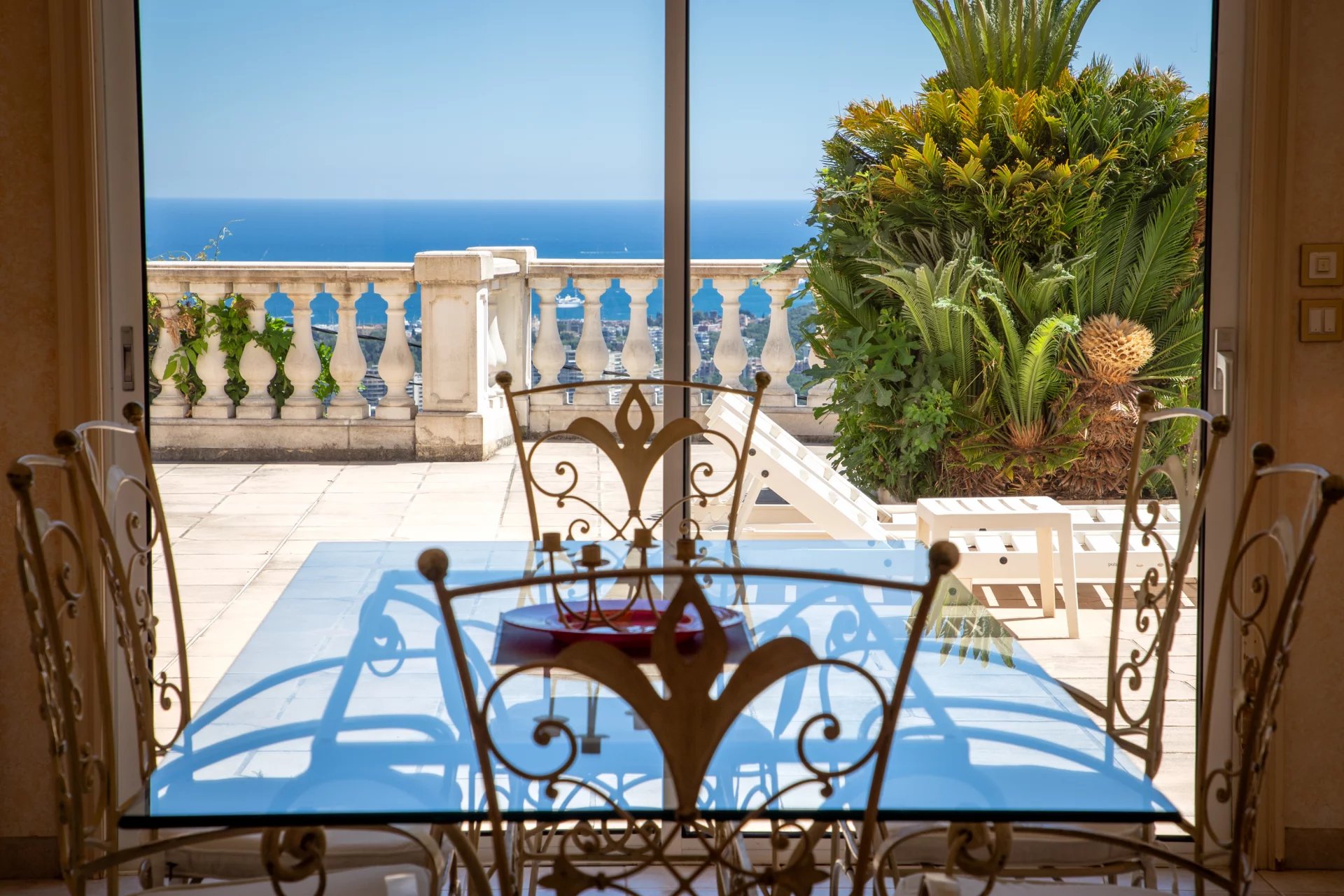 Mandelieu, villa sur les hauteurs, vue mer panoramique