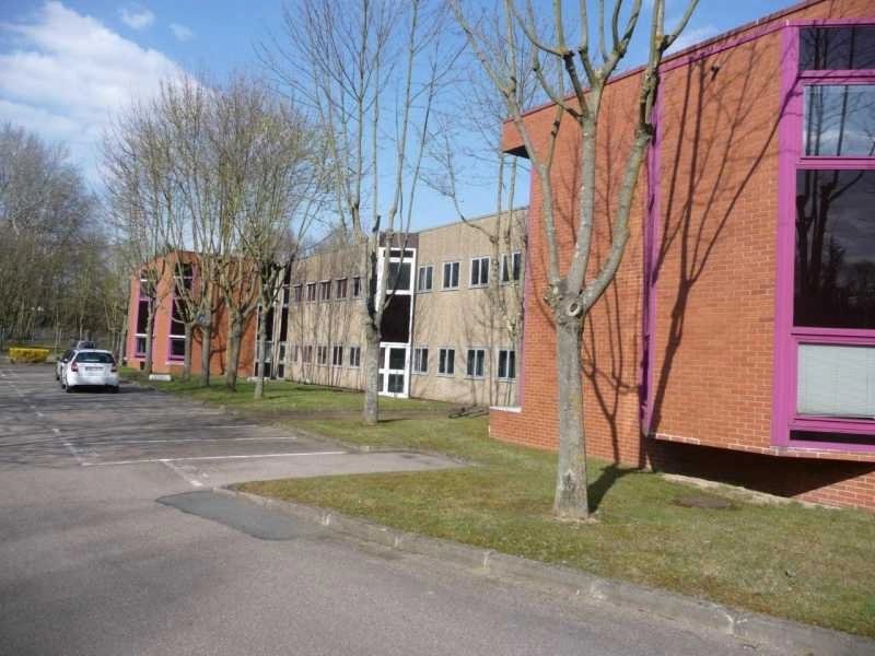 Location Local Montigny-le-Bretonneux