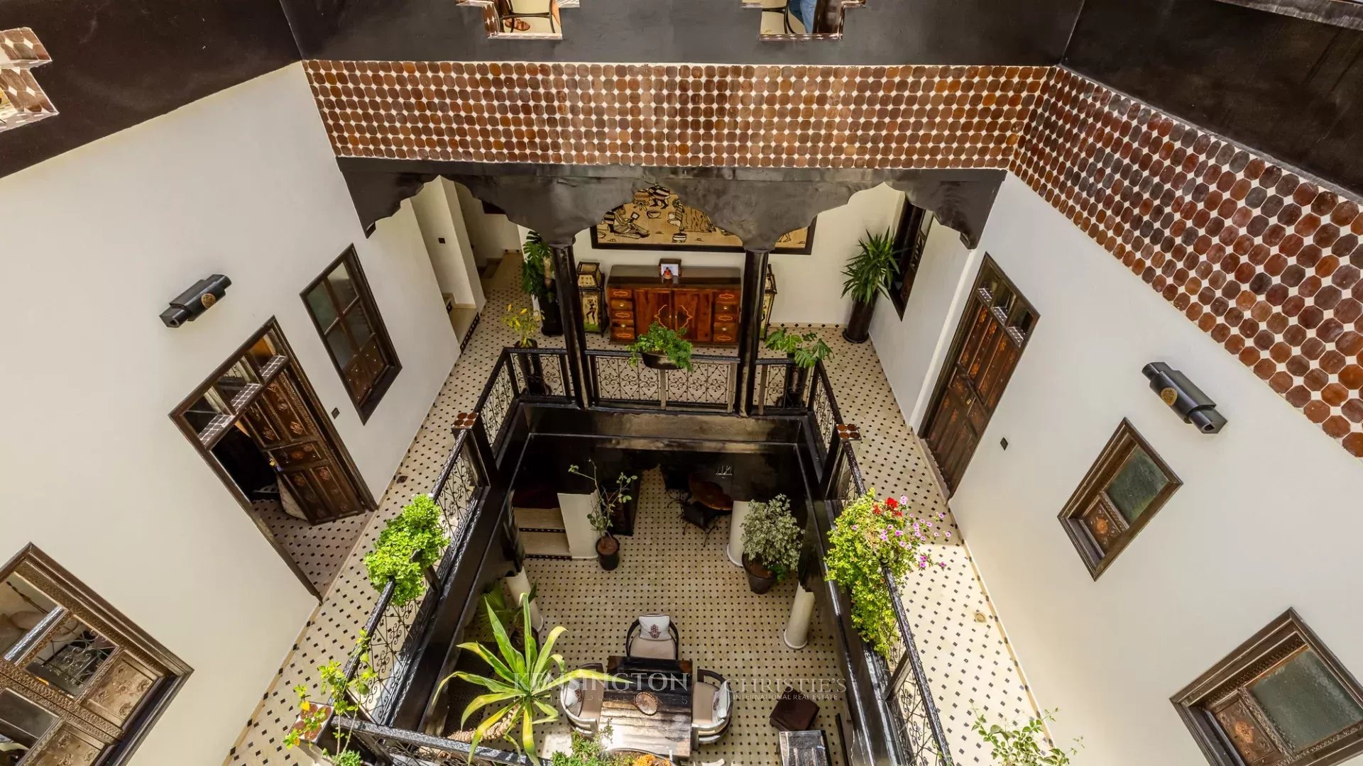 7 Bedroom Villa/Townhouse's Image 19